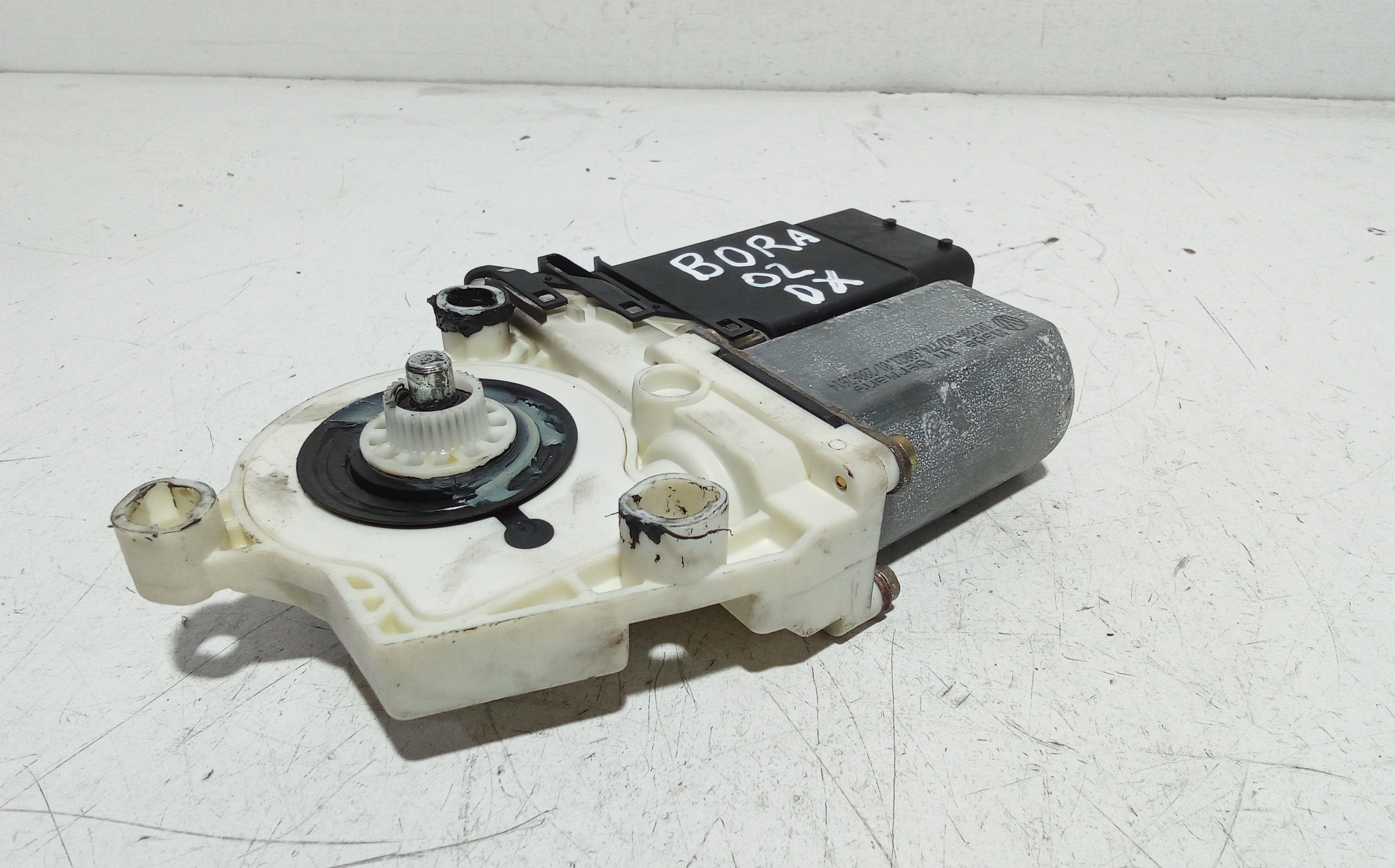 Motorino Alzavetro anteriore destra per Volkswagen Bora Berlina (1998 - 2005)