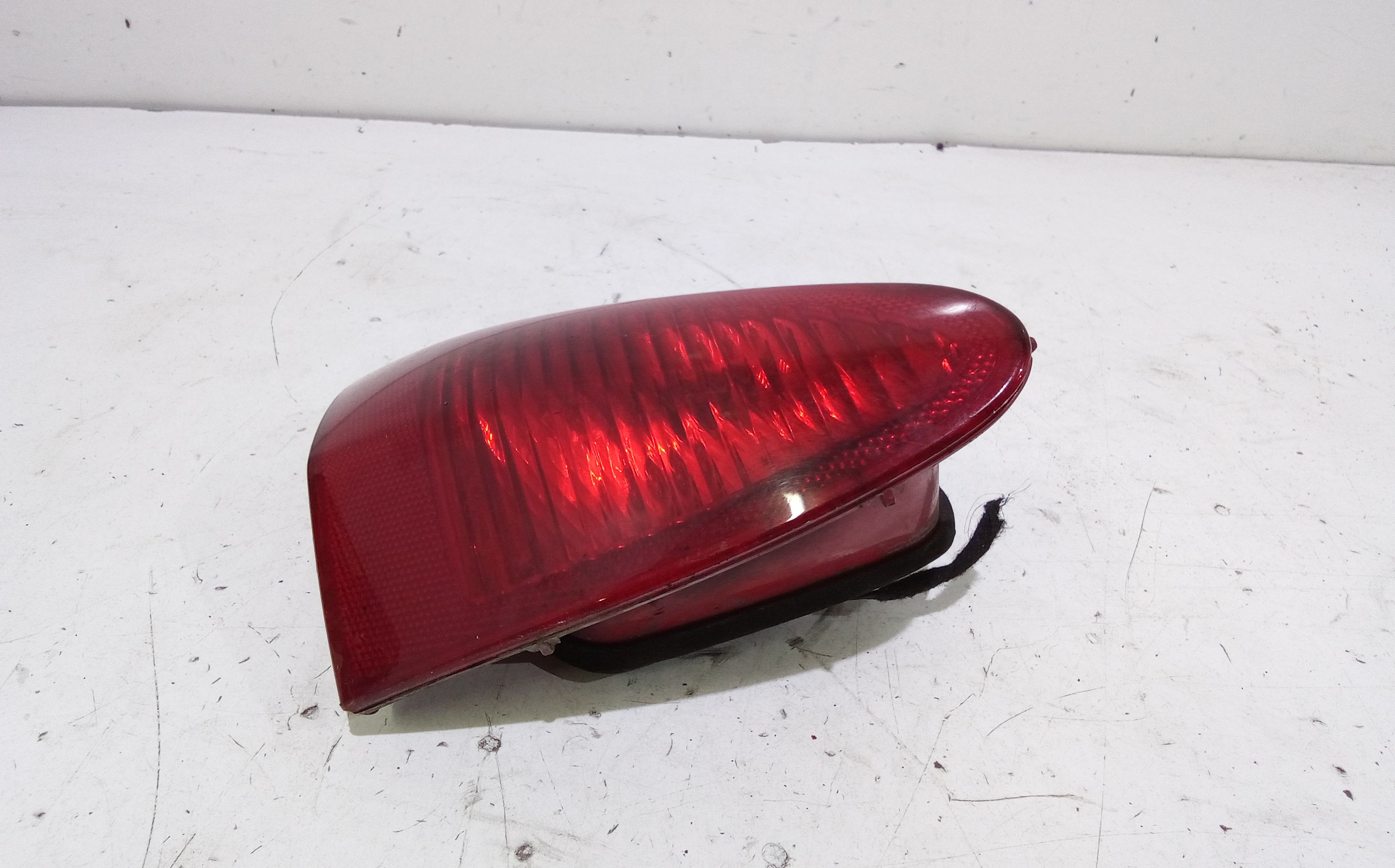 Stop Posteriore Sinistro Integrato nel Portello per Alfa Romeo 147 Serie (937) (00>05<) (2000 - 2005)