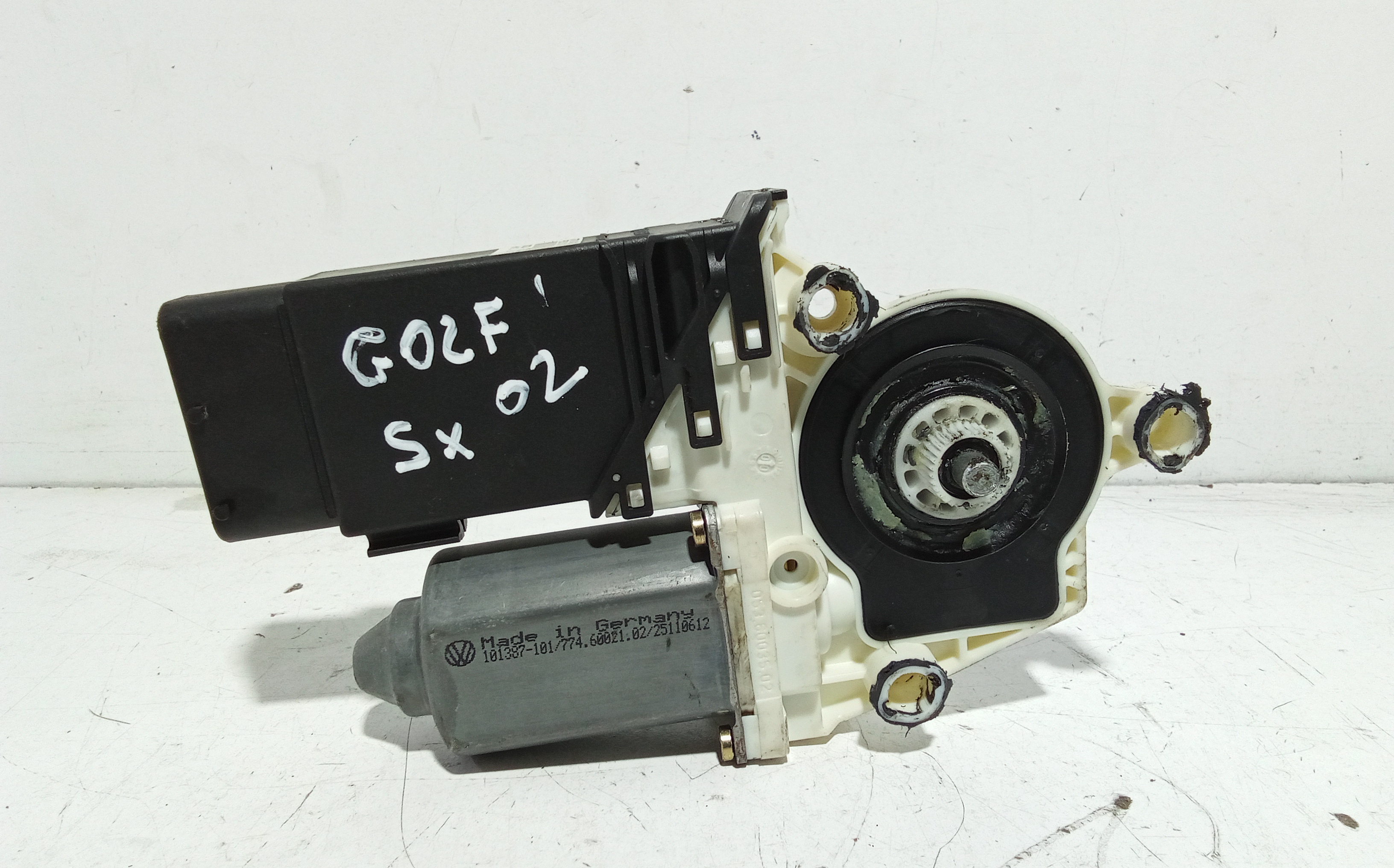 Motorino Alzavetro anteriore Sinistro per Volkswagen Golf 4 Berlina (97>03) (1997 - 2003)