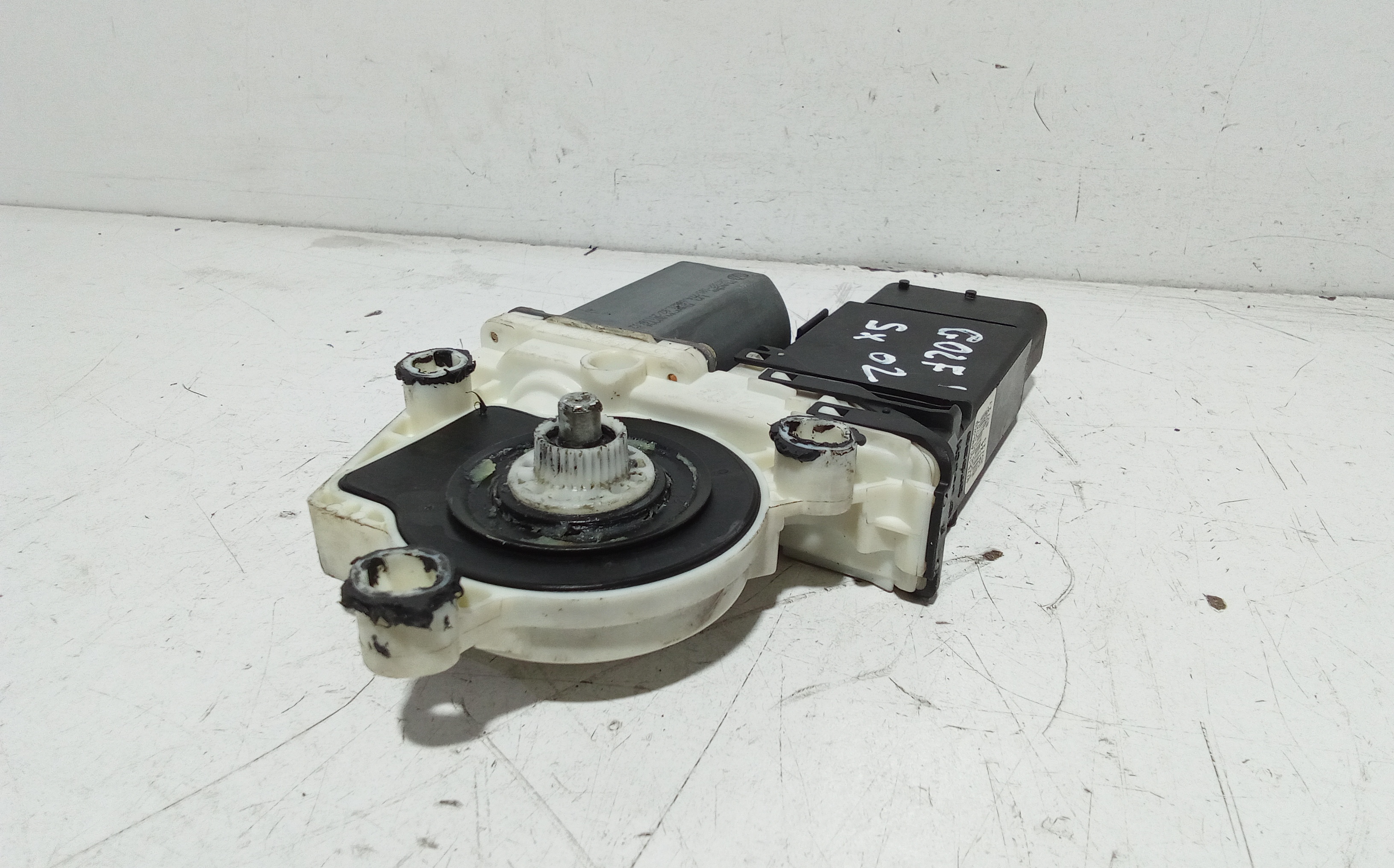 Motorino Alzavetro anteriore Sinistro per Volkswagen Golf 4 Berlina (97>03) (1997 - 2003)