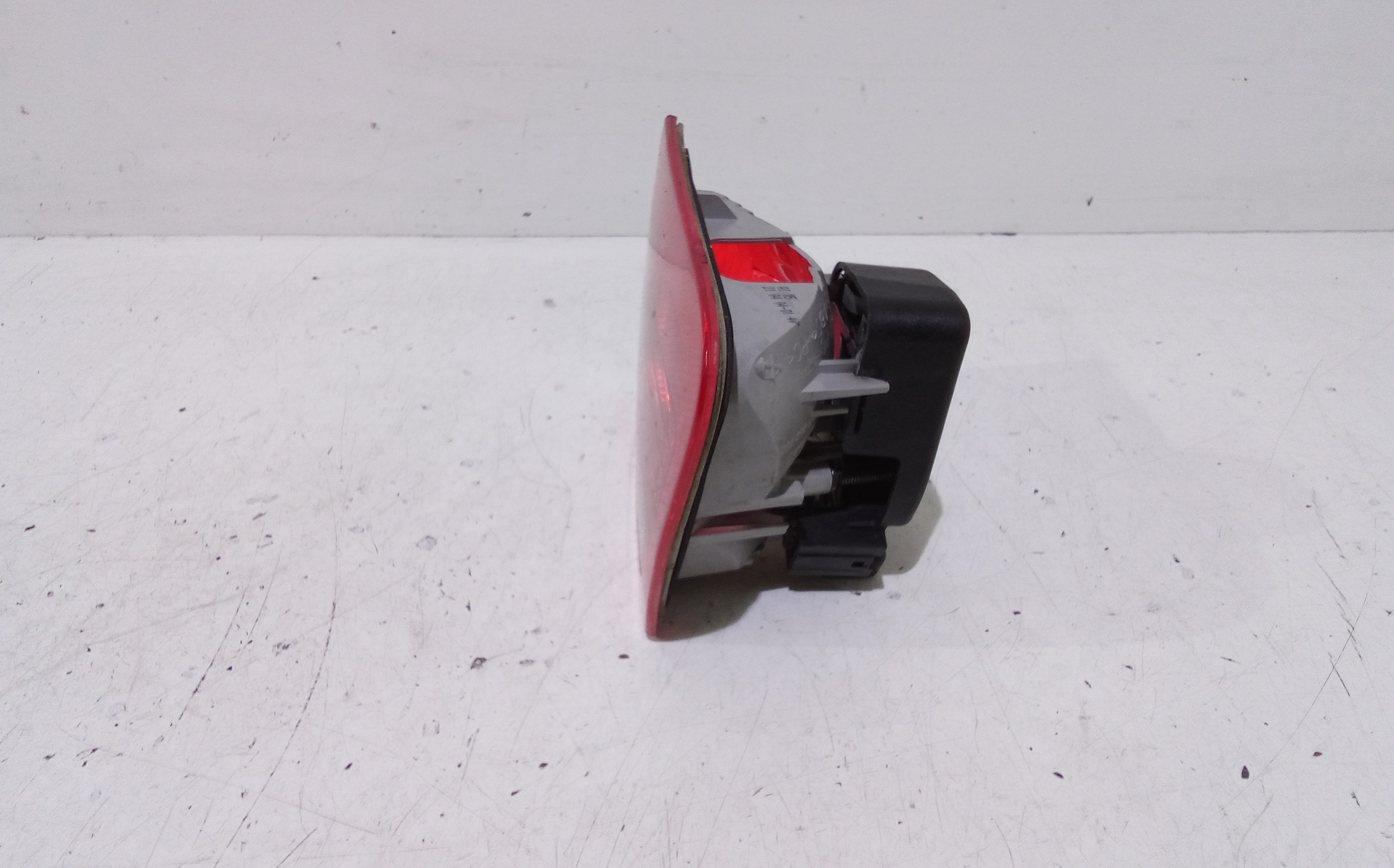 Stop Posteriore Destro Integrato nel Portello per Bmw Serie 3 E46 Touring 2 Serie (2001 - 2005)