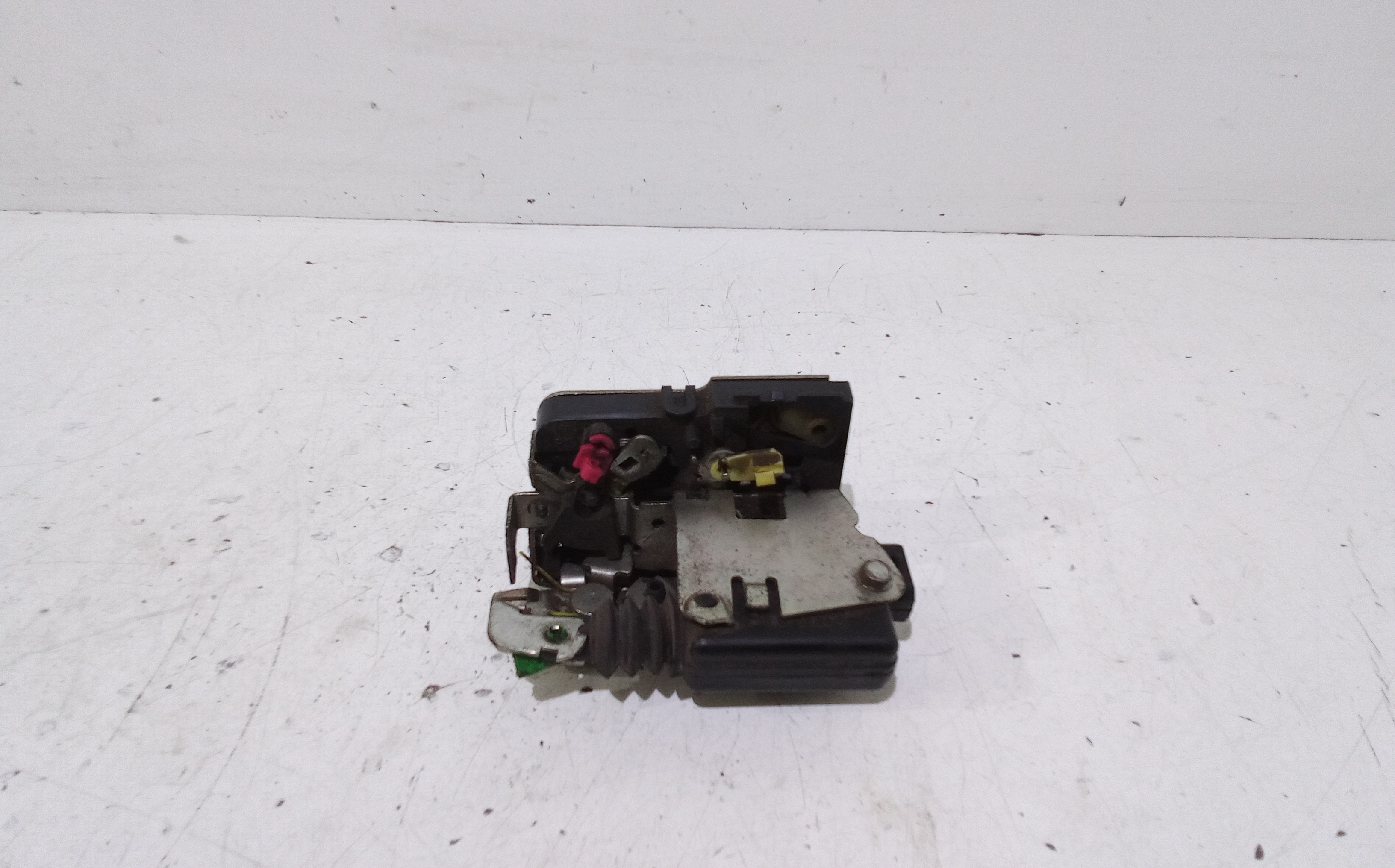 Serratura Anteriore Sinistra per Dacia Logan 1 Serie (2004 - 2008)