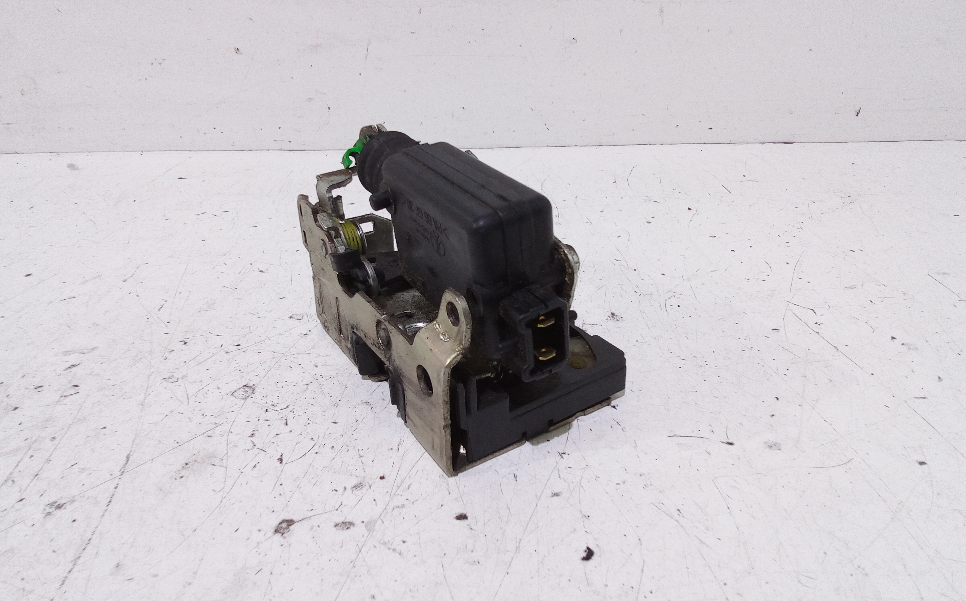 Serratura Anteriore Sinistra per Dacia Logan 1 Serie (2004 - 2008)