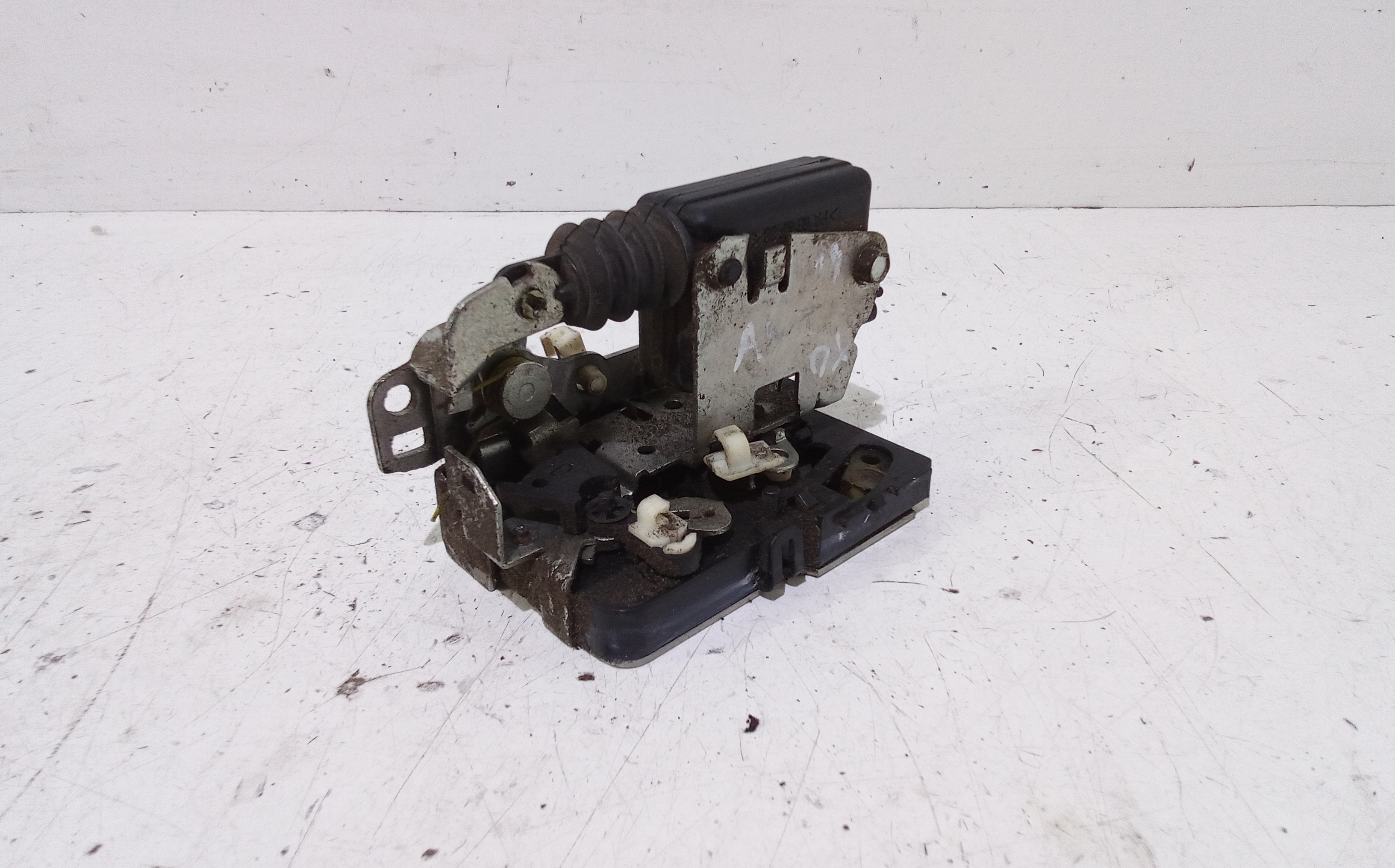 Serratura Anteriore Destra per Dacia Logan 1 Serie (2004 - 2008)