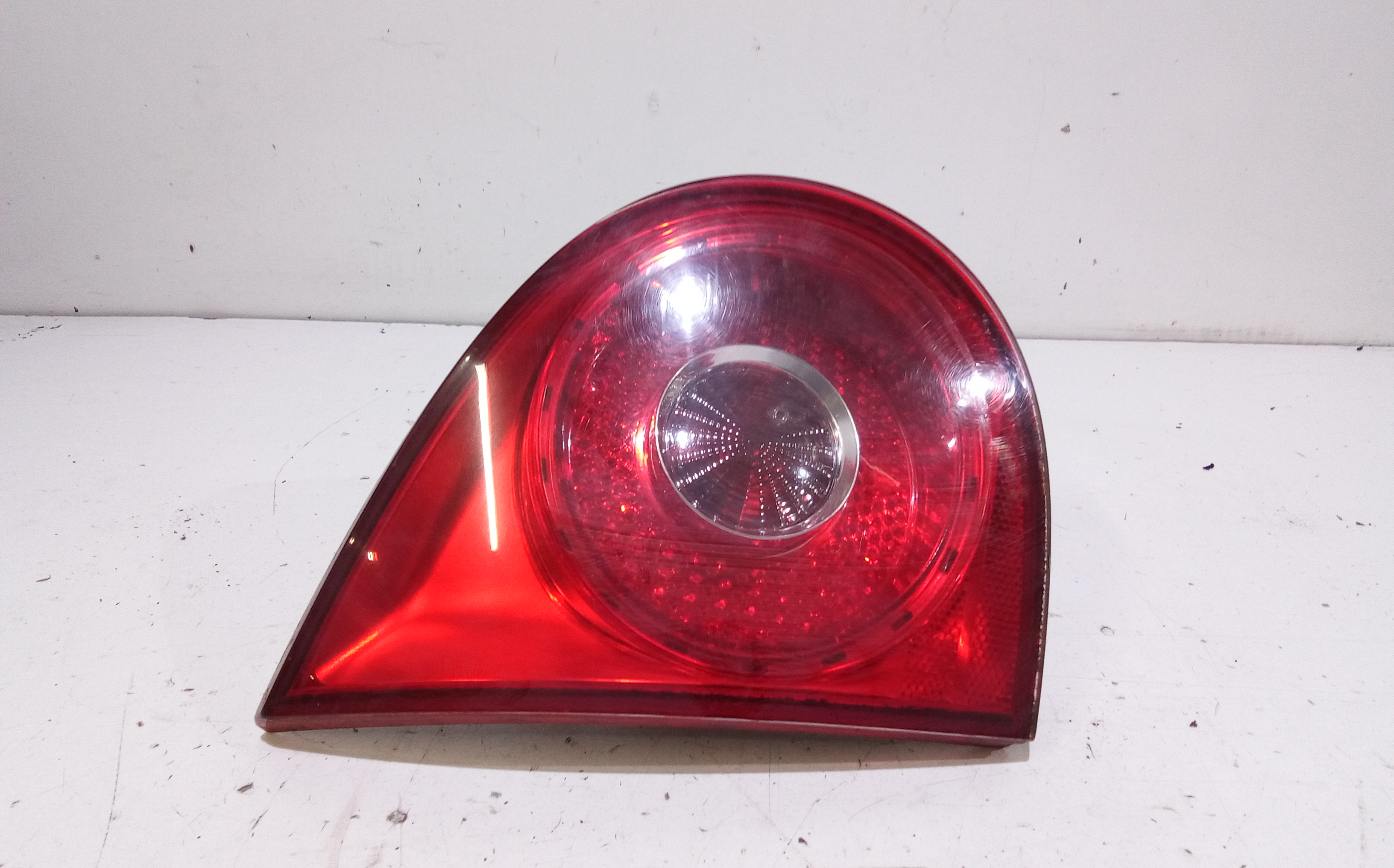 Stop Posteriore Sinistro Integrato nel Portello per Volkswagen Golf 5 Berlina (03>08) (2003 - 2008)