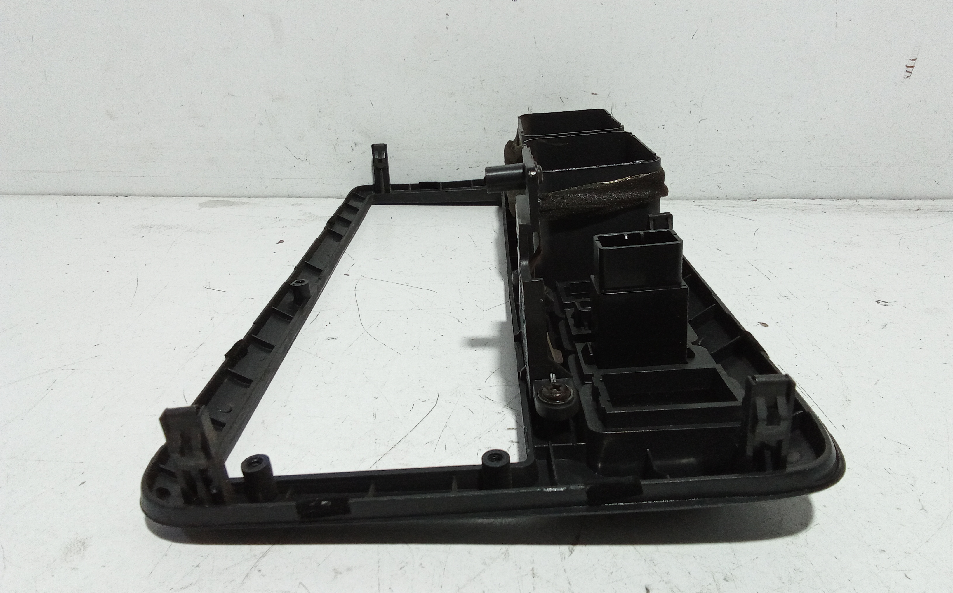 Modanatura Centrale Cruscotto per Kia K 2500 Serie (05>) (2005 - In produzione)