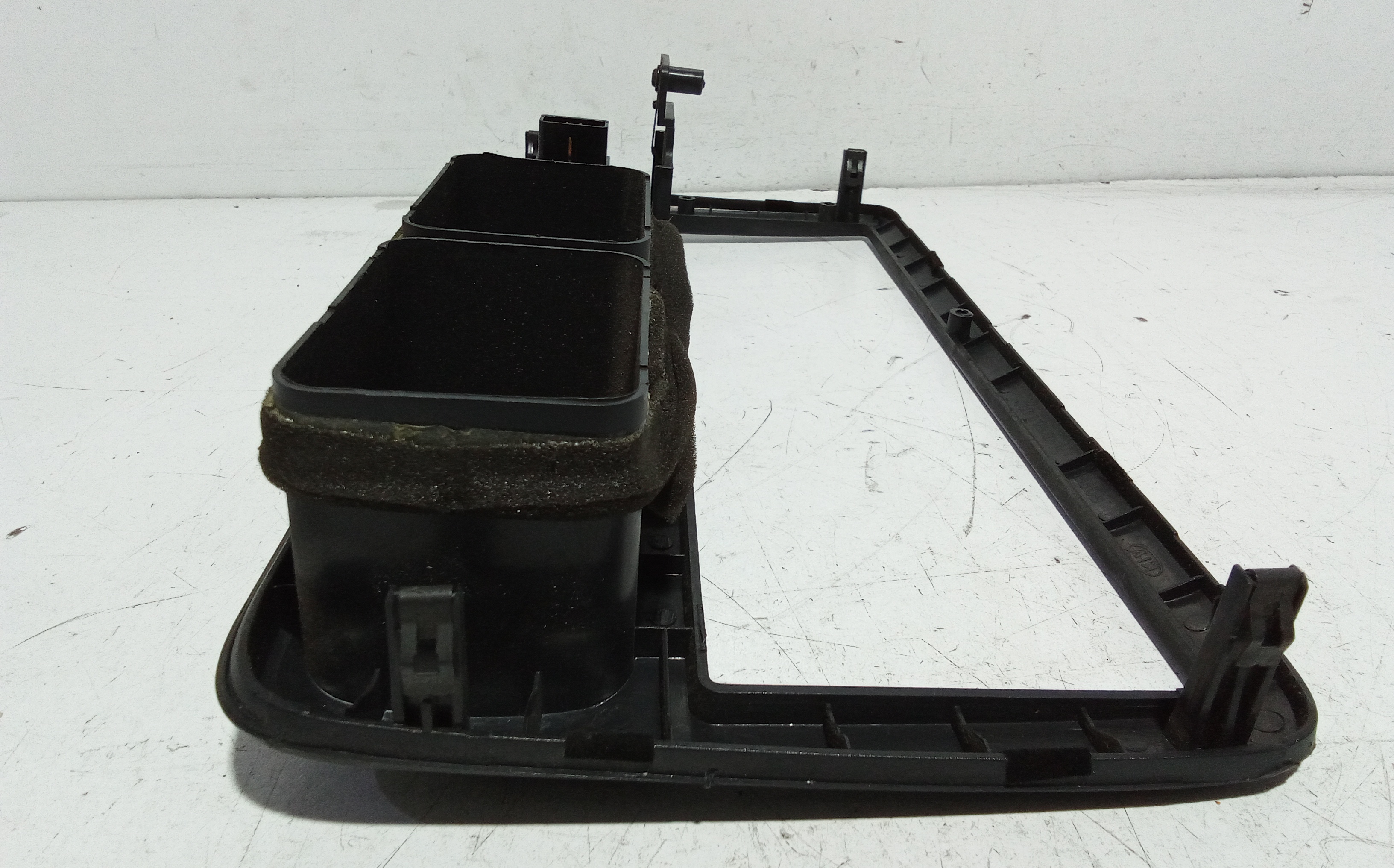 Modanatura Centrale Cruscotto per Kia K 2500 Serie (05>) (2005 - In produzione)