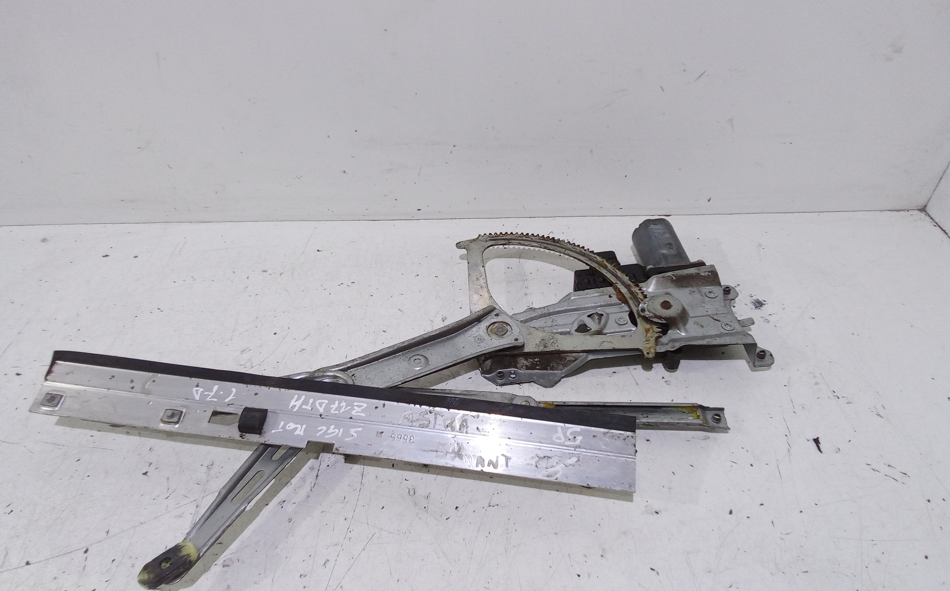 Cremagliera anteriore sinistra Guida per Opel Astra H Berlina (2004 - 2007)