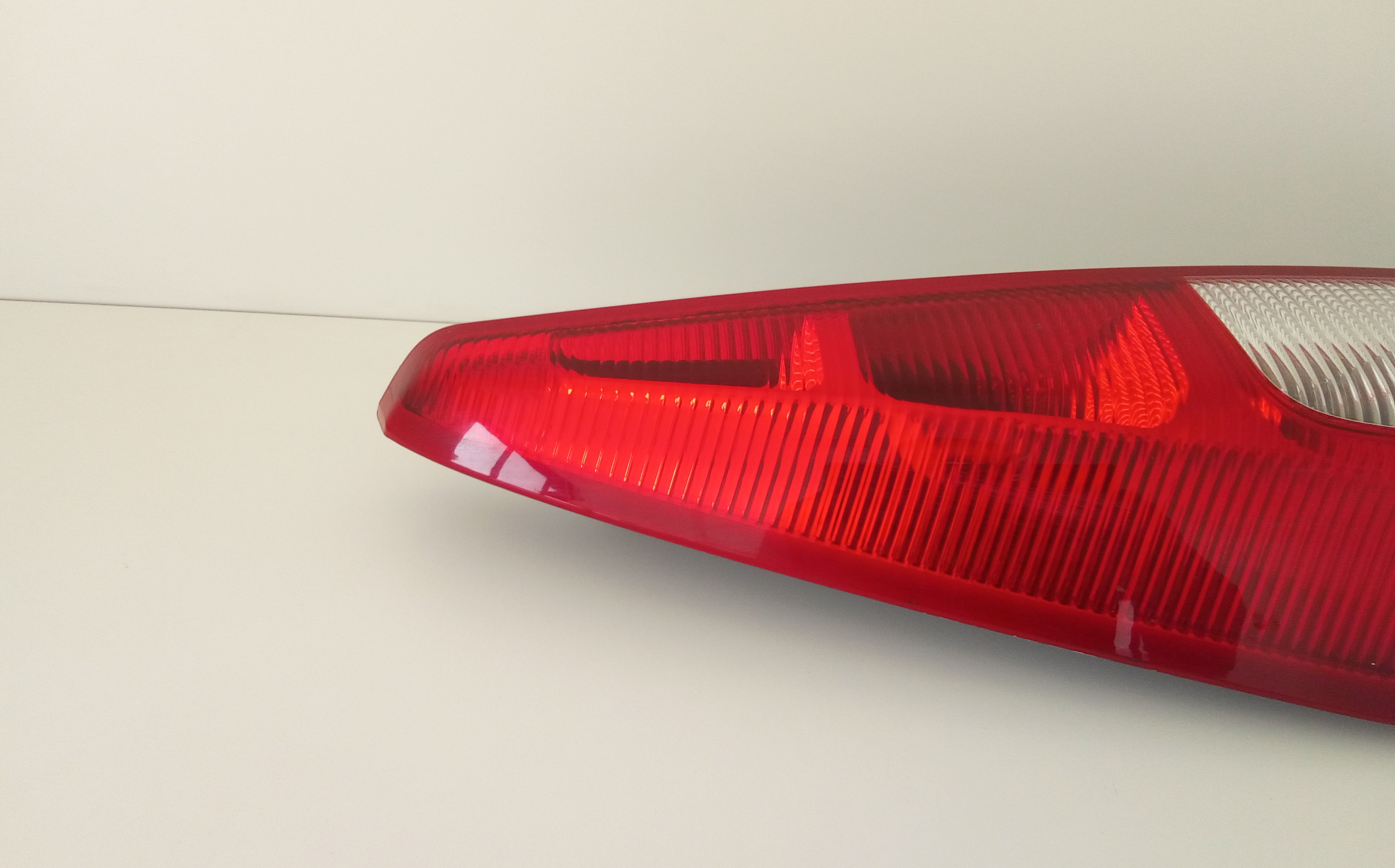 Stop fanale Posteriore sinistro lato Guida per Mitsubishi Colt Serie 3p (z30)  (04>12) (2004 - 2012)