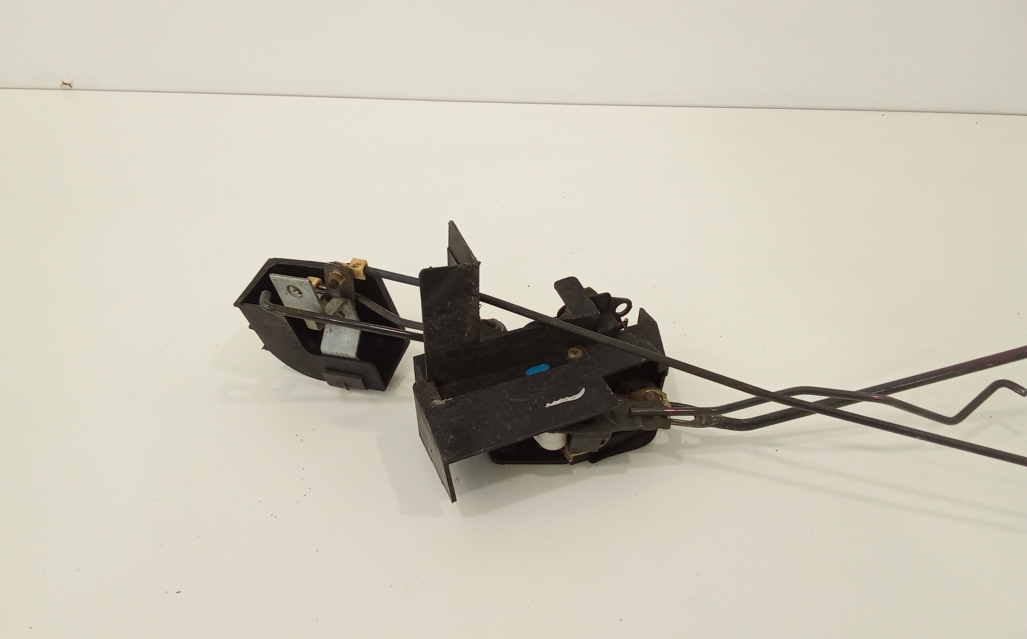 Serratura Anteriore Sinistra per Hyundai Coup 1 Serie (1996 - 1999)