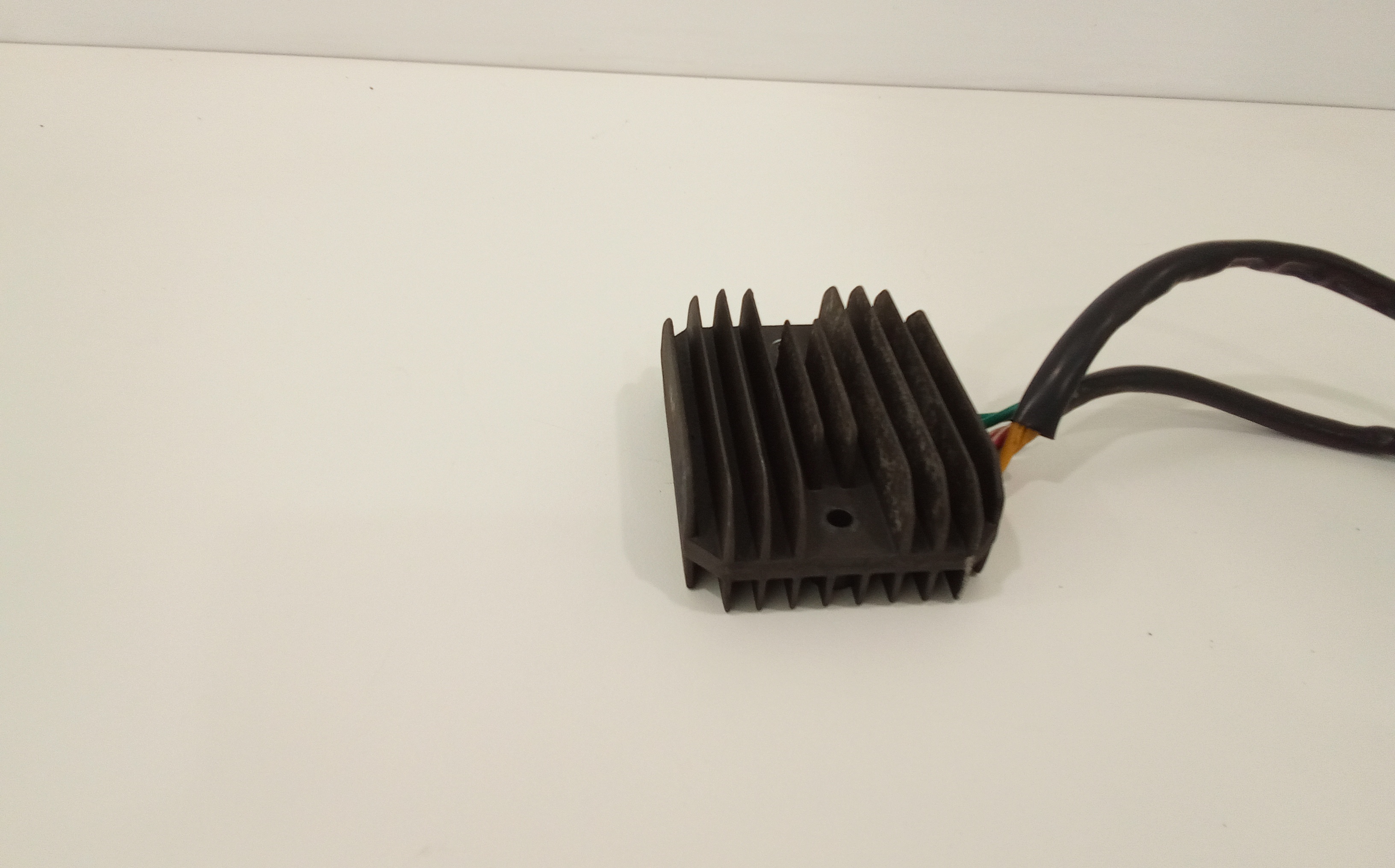 Regolatore di tensione per Aprilia Scarabeo 400cc (06>11) (2006 - 2011)