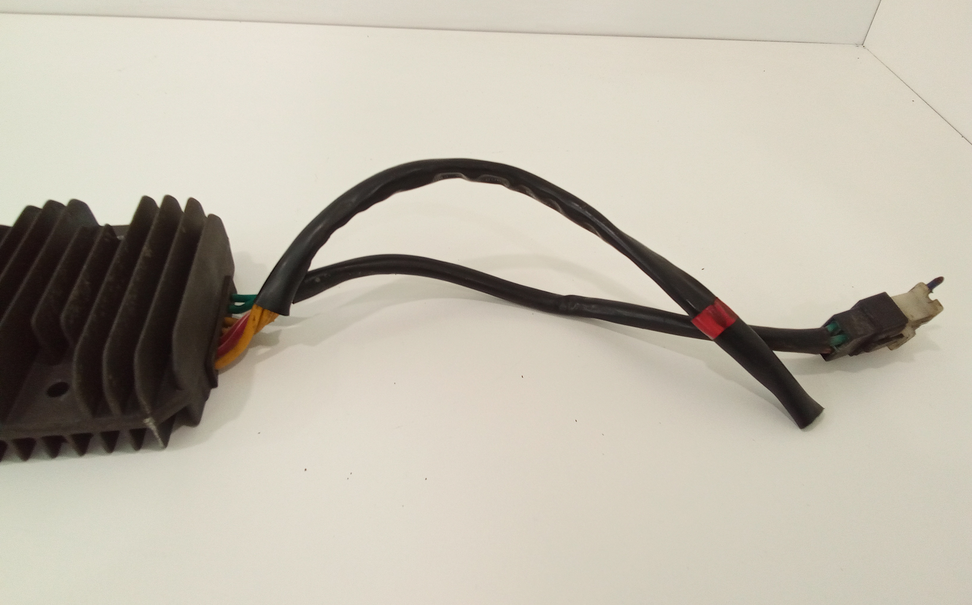 Regolatore di tensione per Aprilia Scarabeo 400cc (06>11) (2006 - 2011)