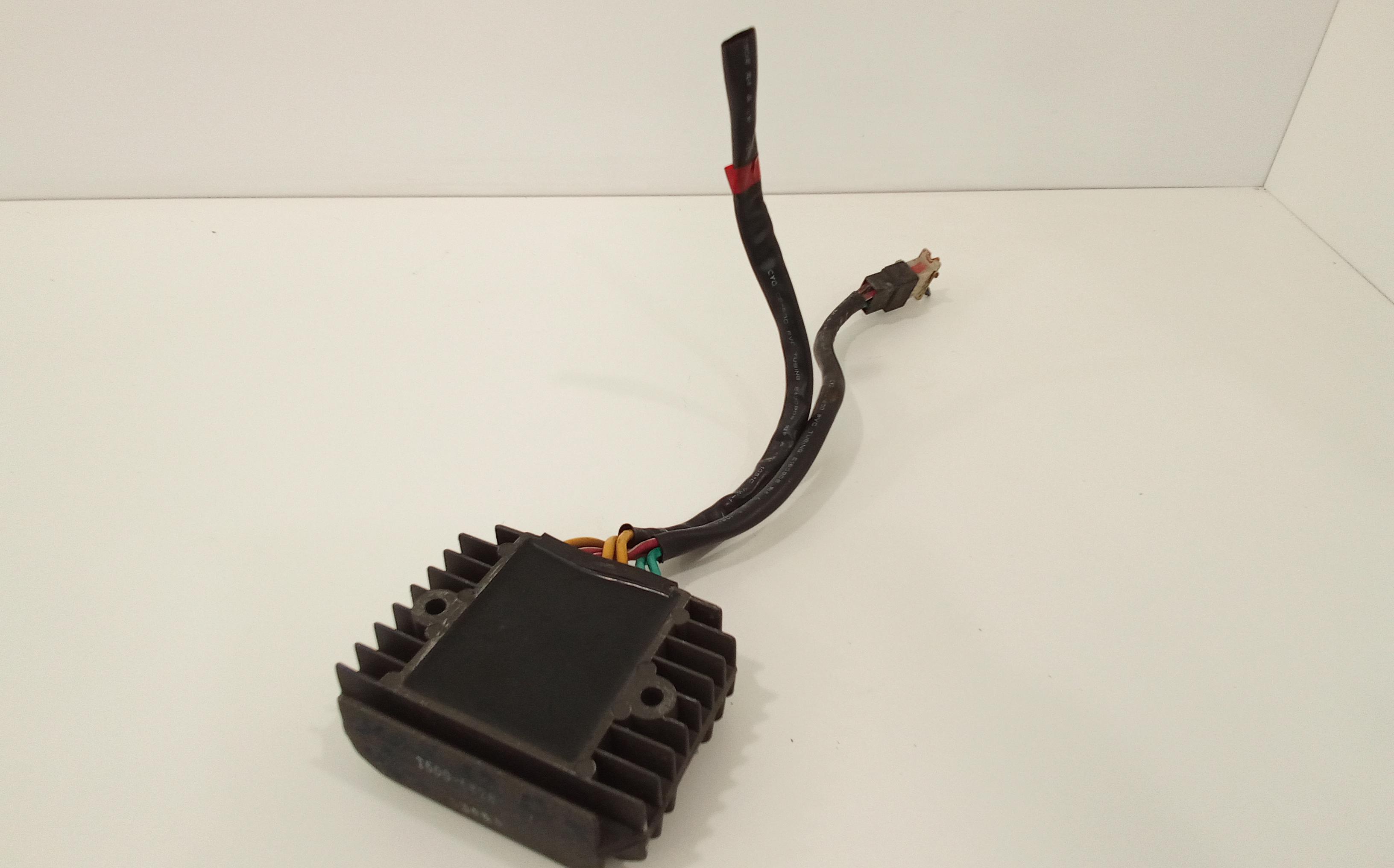 Regolatore di tensione per Aprilia Scarabeo 400cc (06>11) (2006 - 2011)