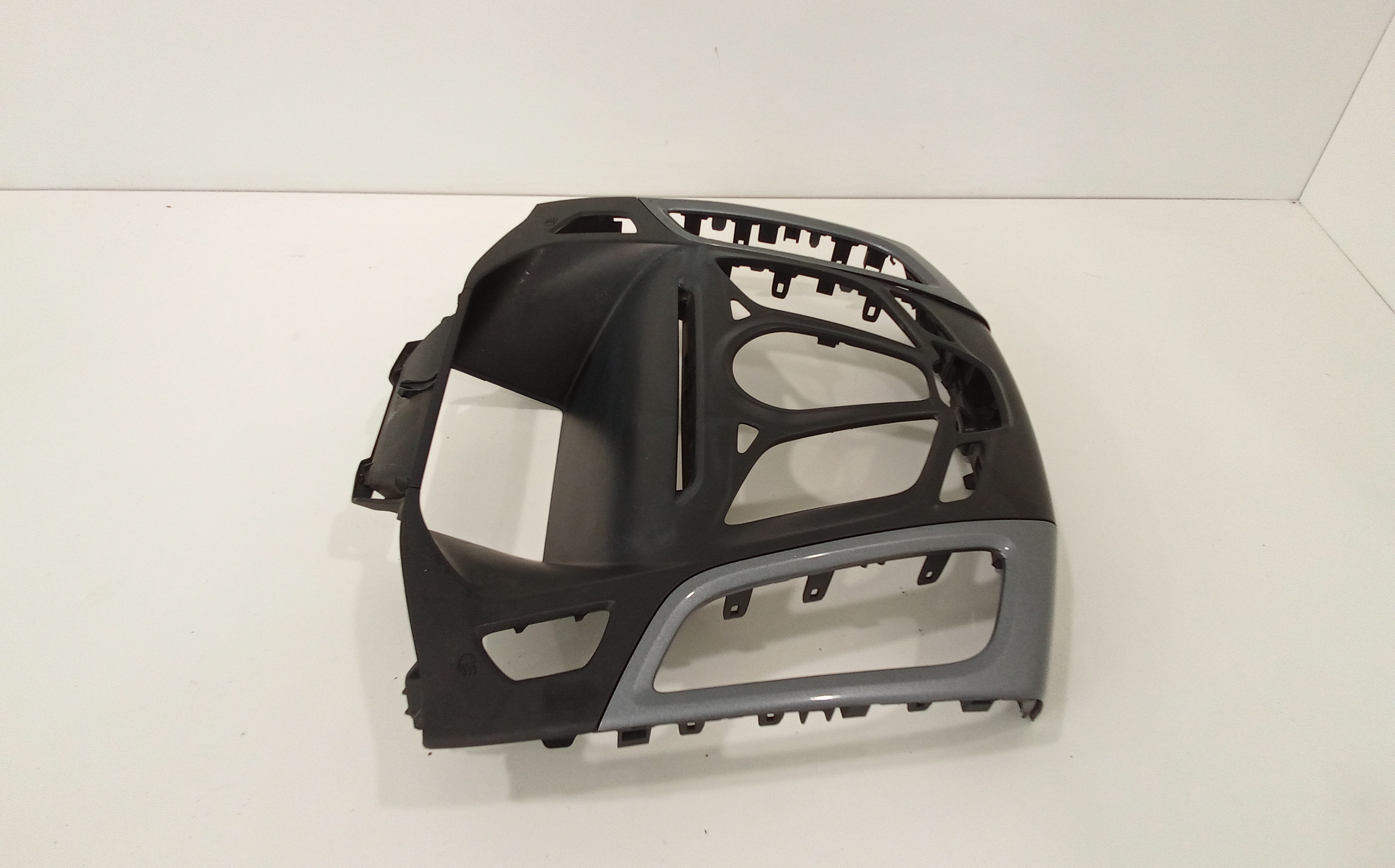 Modanatura Centrale Cruscotto per Ford Focus S. Wagon 5 Serie (2011 - 2014)