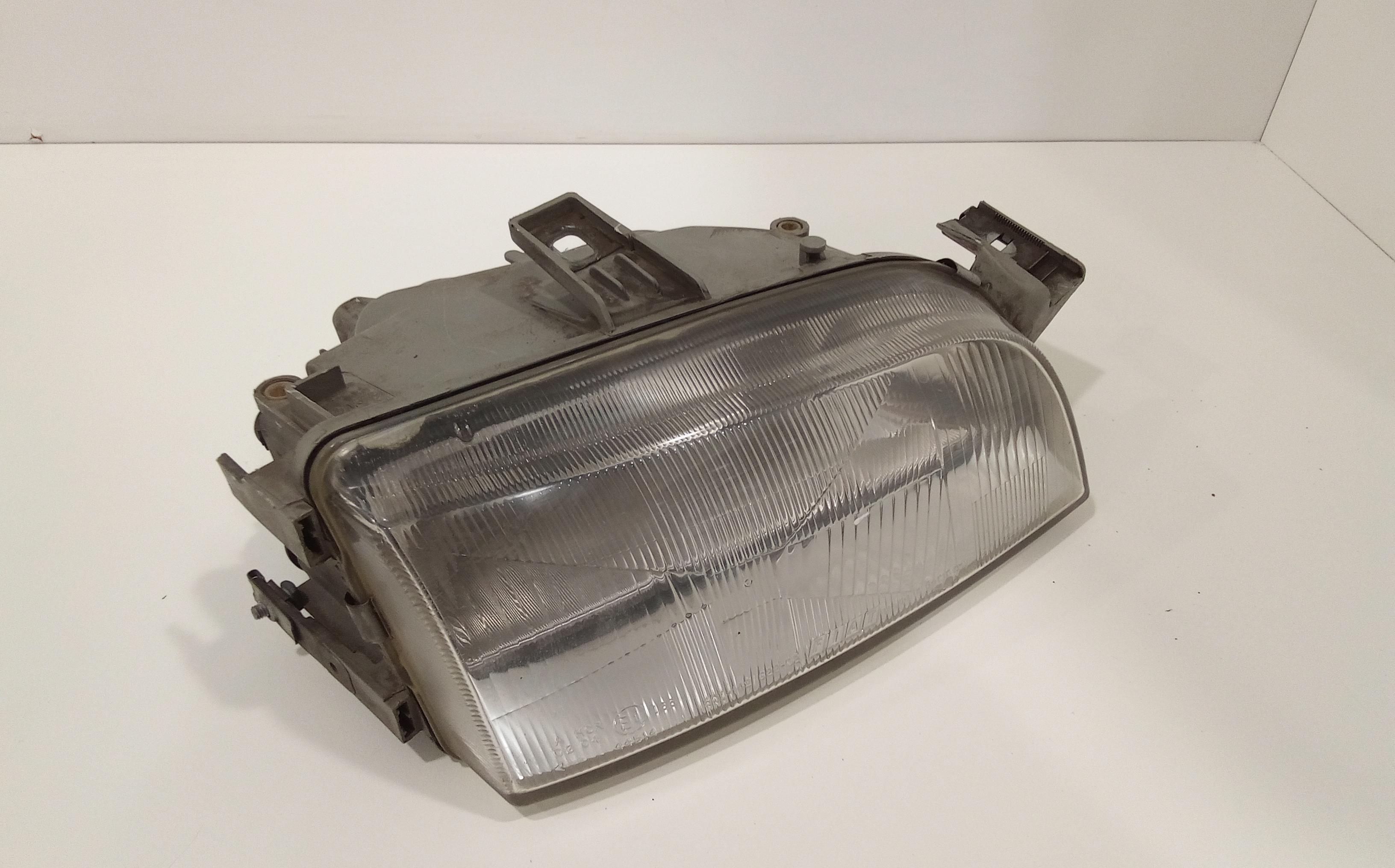 Faro anteriore Destro Passeggero per Fiat Punto Berlina 3p (1993 - 1999)