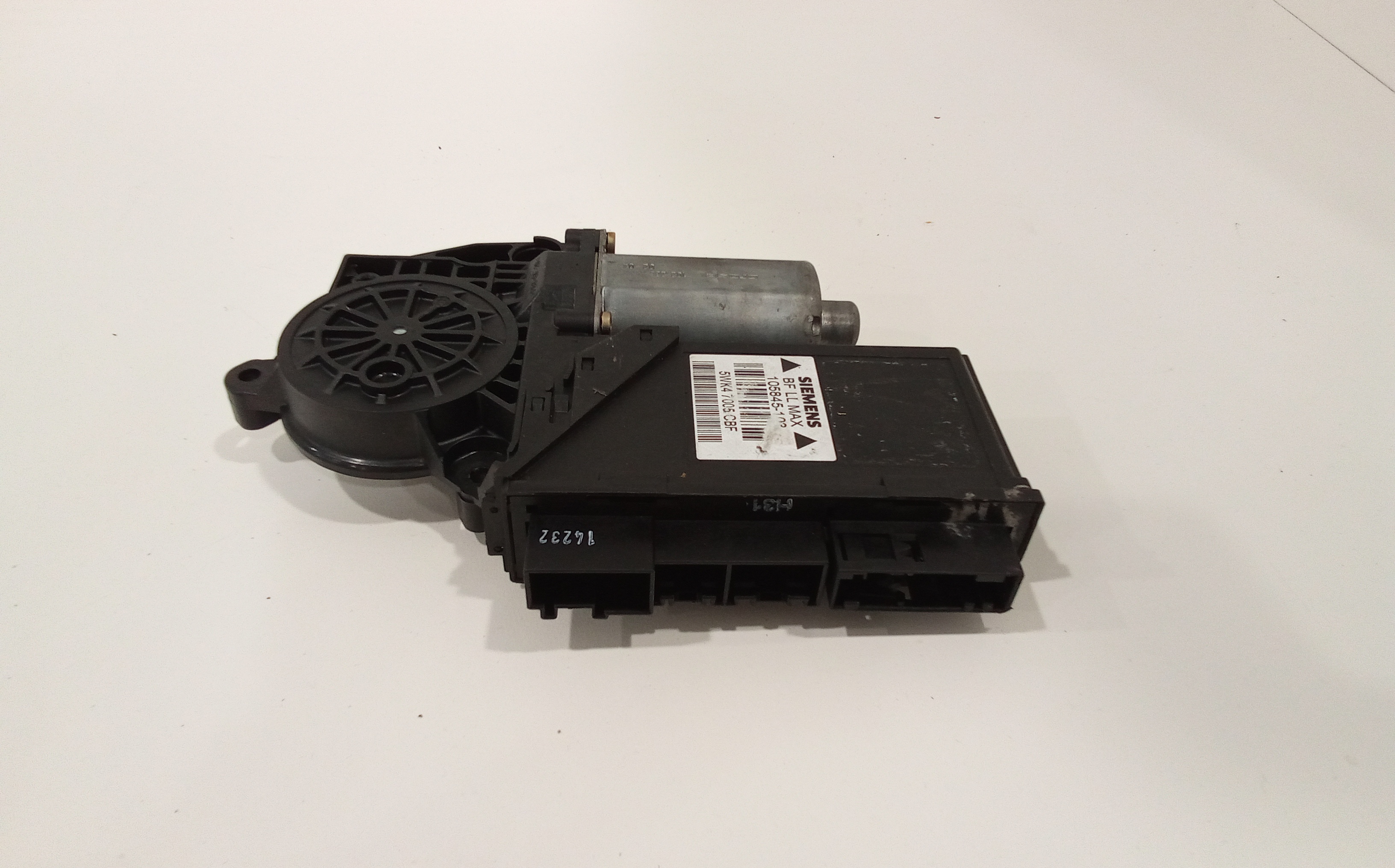 Motorino Alzavetro anteriore destra per Audi A4 Berlina (8e) (00>04) (2000 - 2004)