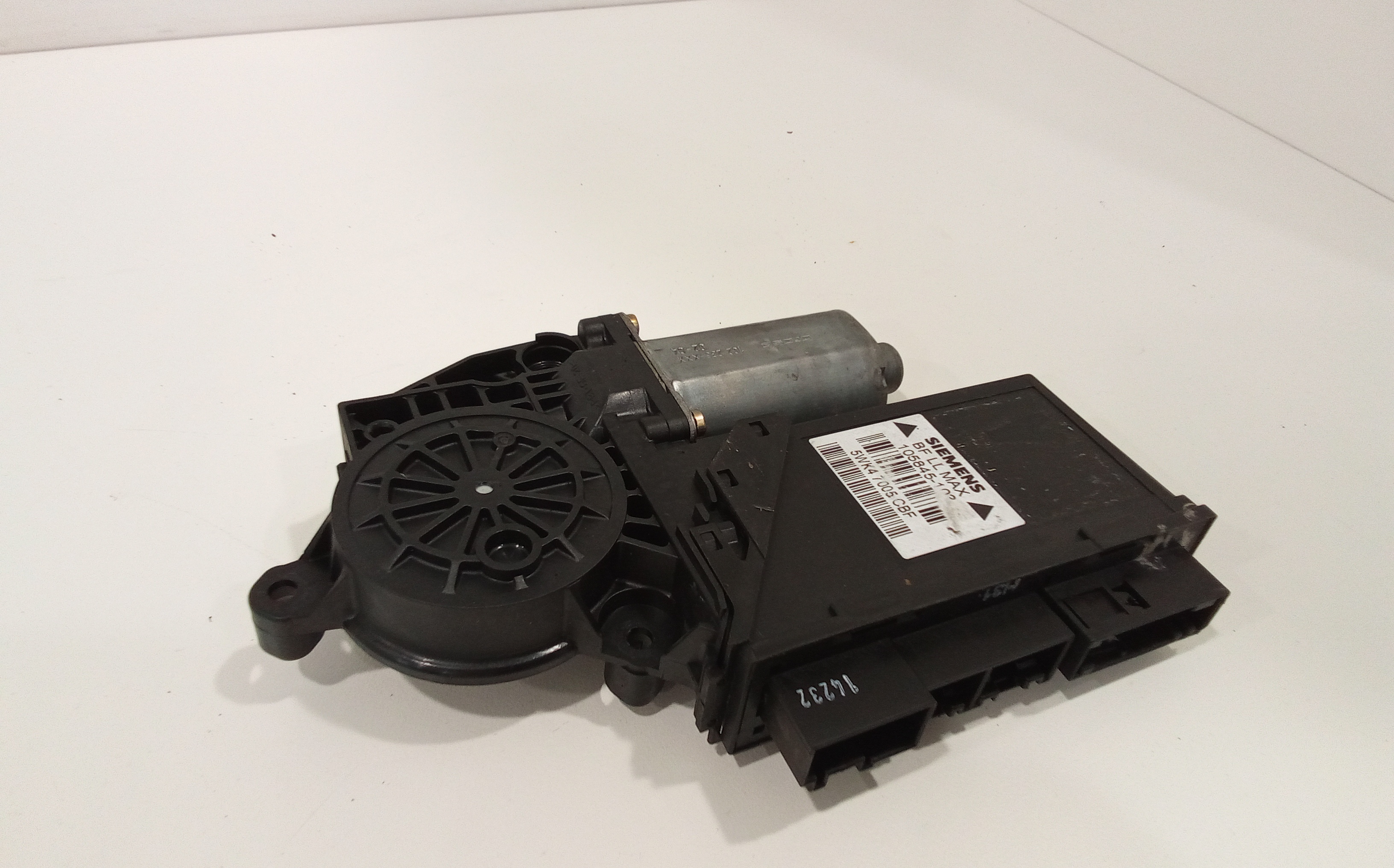 Motorino Alzavetro anteriore destra per Audi A4 Berlina (8e) (00>04) (2000 - 2004)