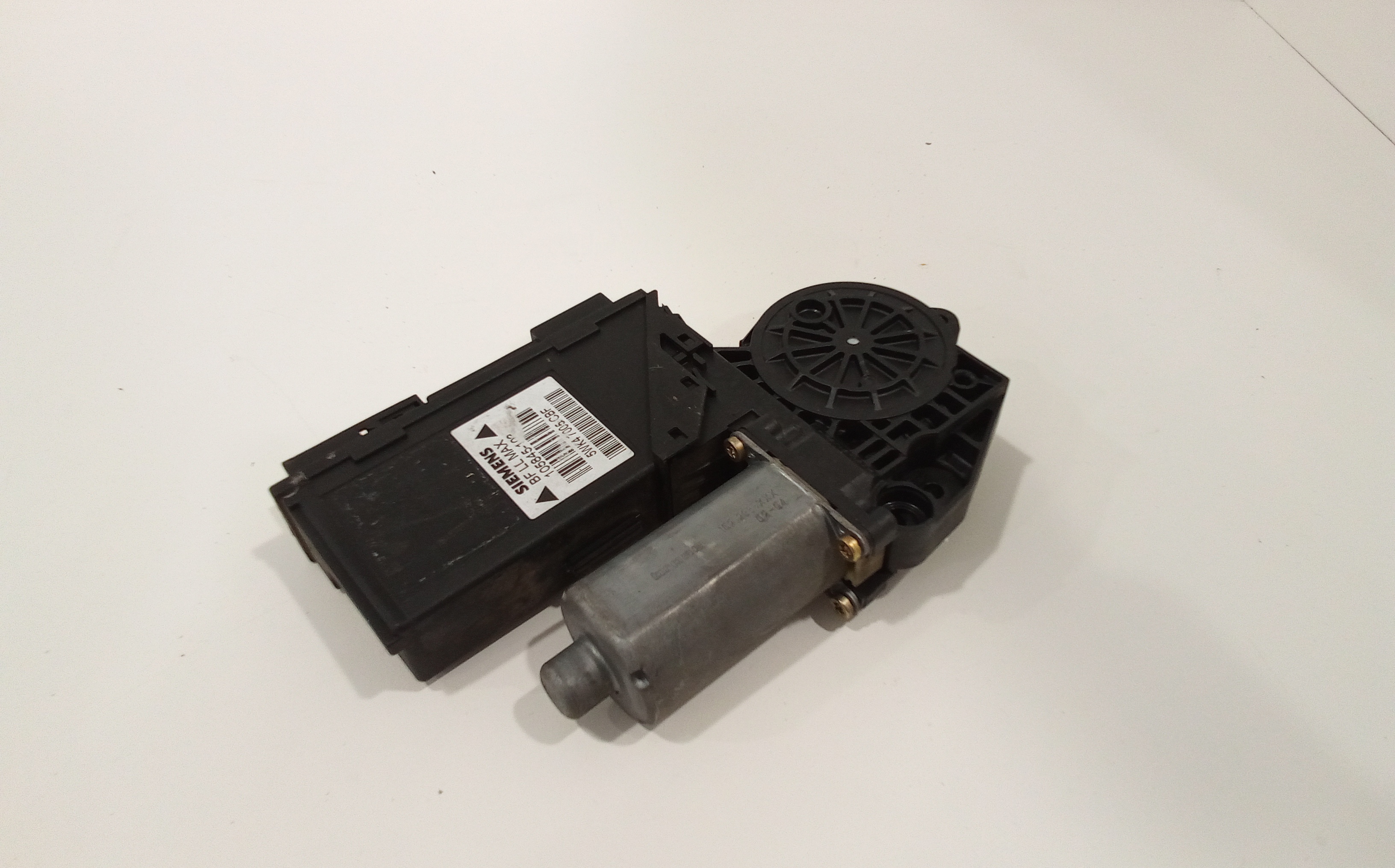 Motorino Alzavetro anteriore destra per Audi A4 Berlina (8e) (00>04) (2000 - 2004)