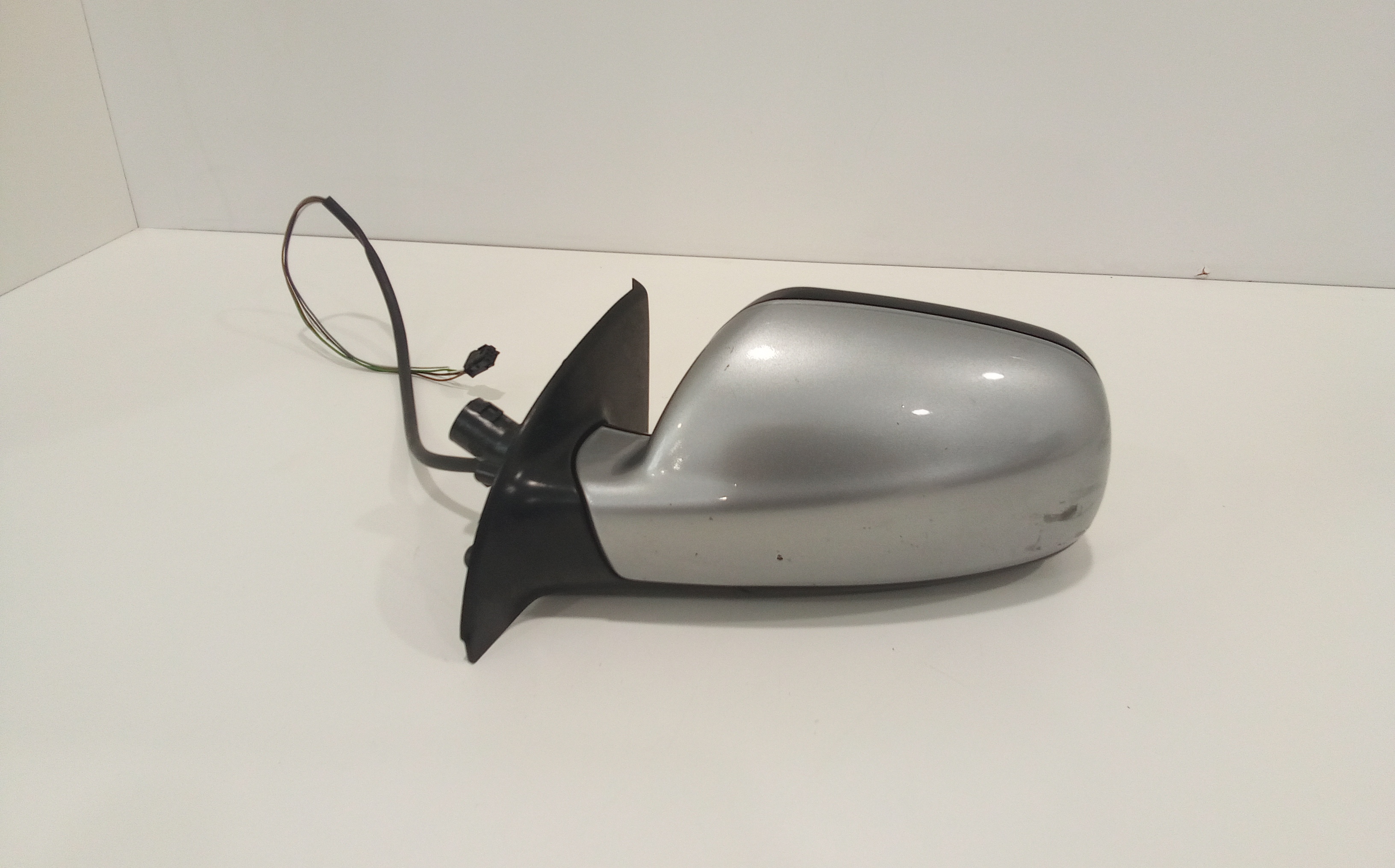 Specchietto Retrovisore Sinistro per Peugeot 307 Berlina 2 Serie (2005 - In produzione)