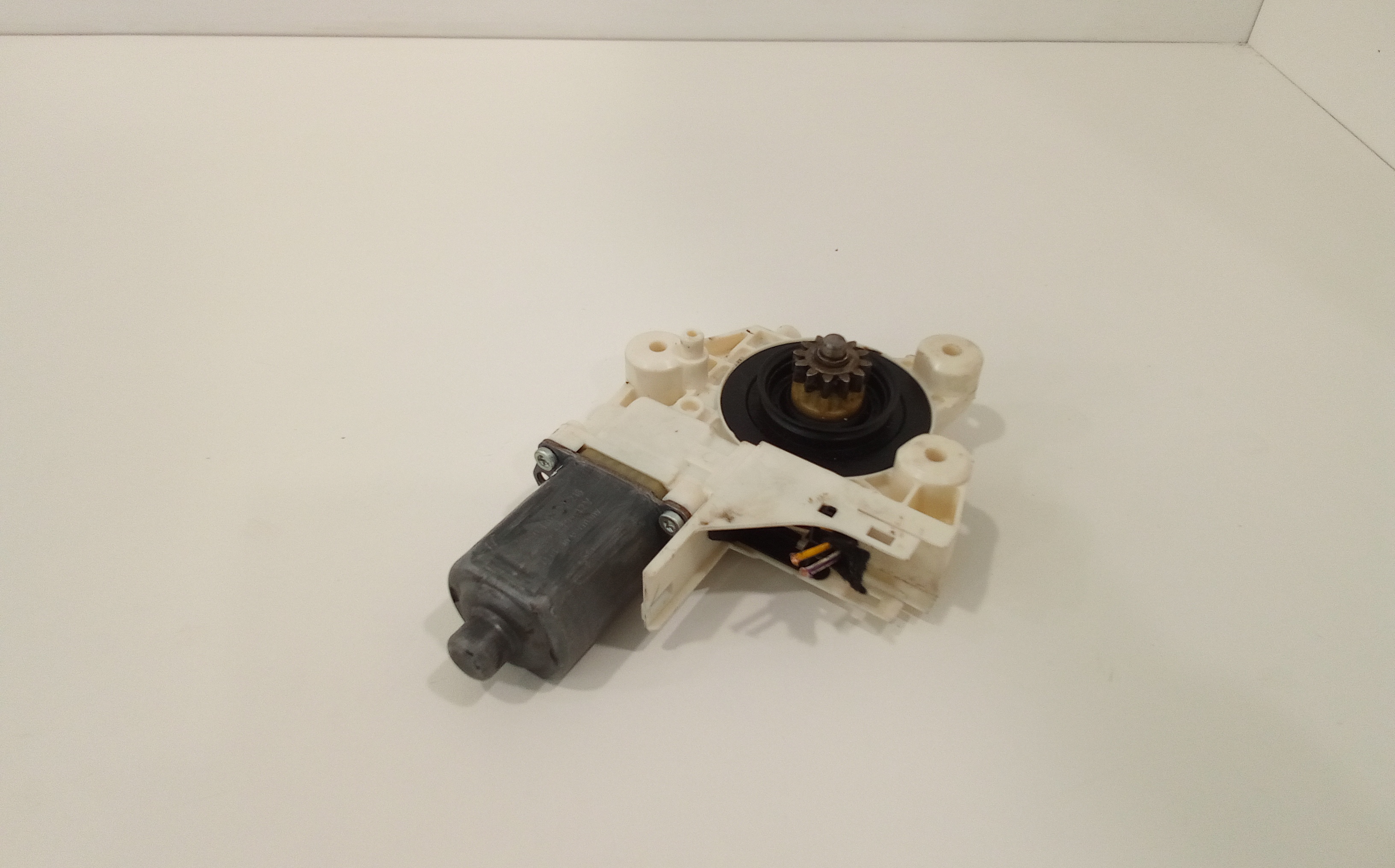 Motorino Alzavetro anteriore destra per Ford Focus Berlina 3 Serie (2004 - 2008)