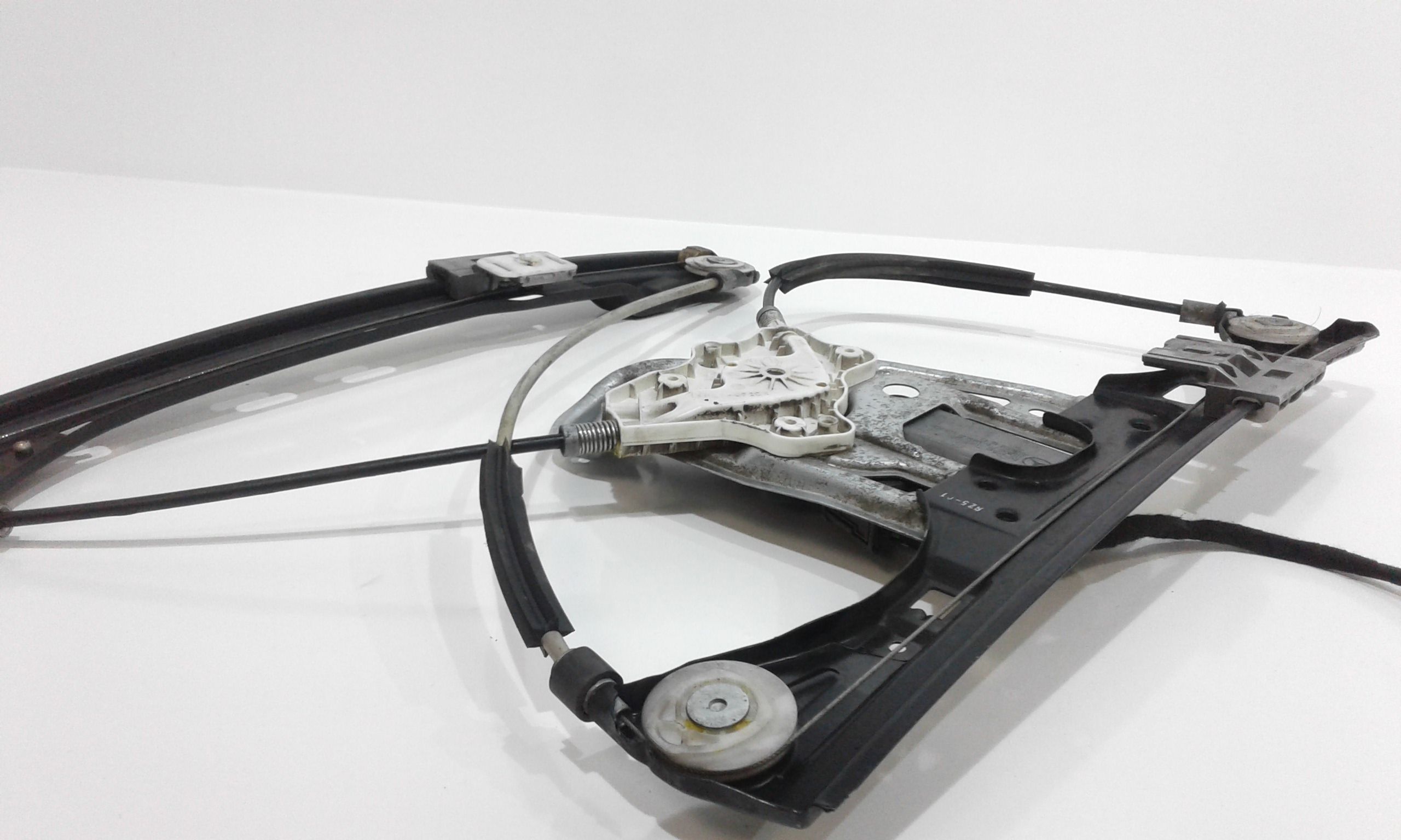 Cremagliera anteriore sinistra Guida MERCEDES Classe C Berlina W203