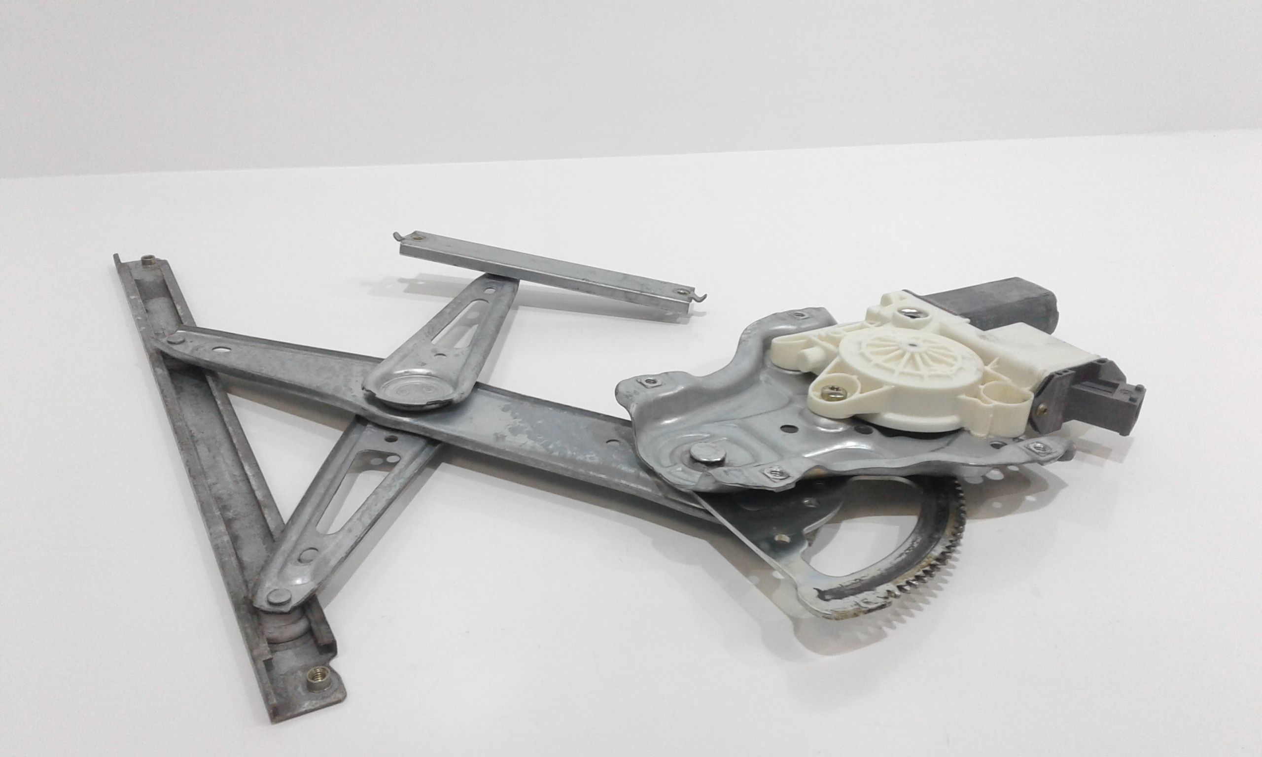 Cremagliera anteriore sinistra Guida TOYOTA Avensis Berlina 2 Serie