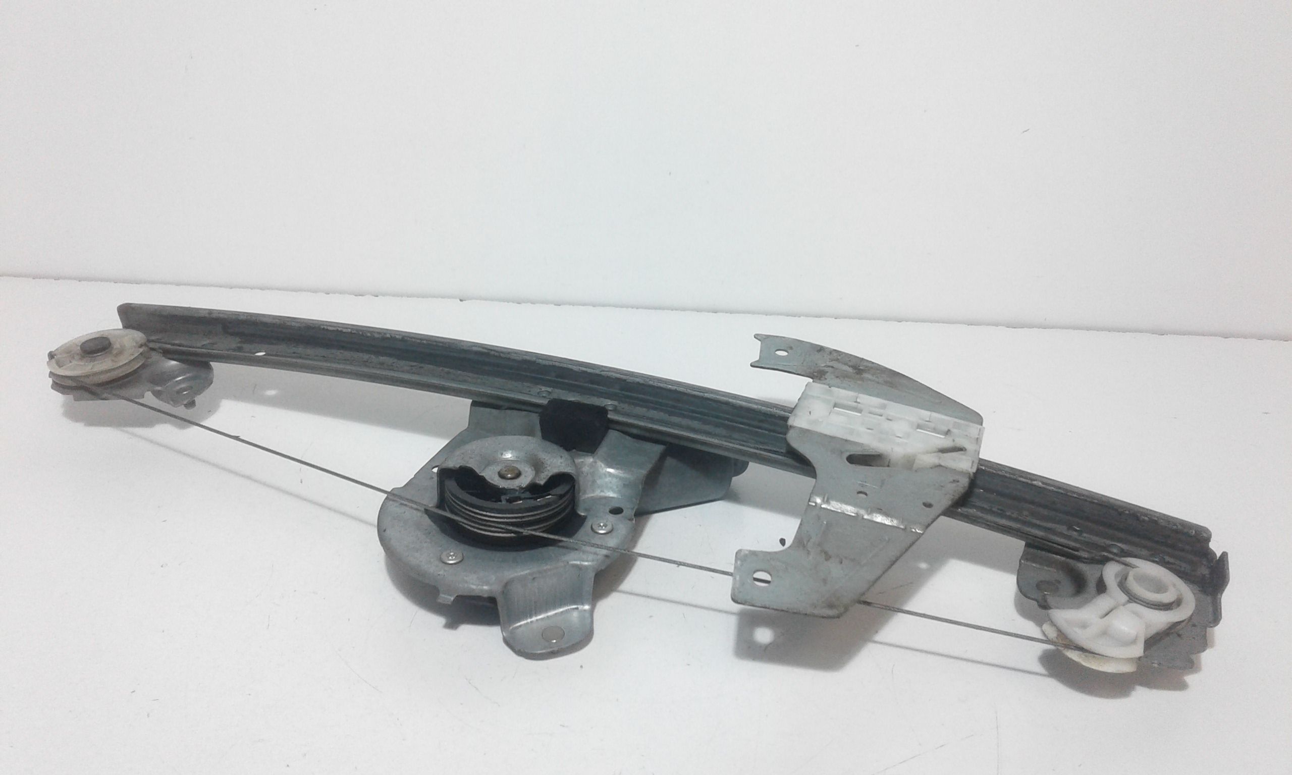 Cremagliera anteriore sinistra Guida TOYOTA Aygo 1 Serie