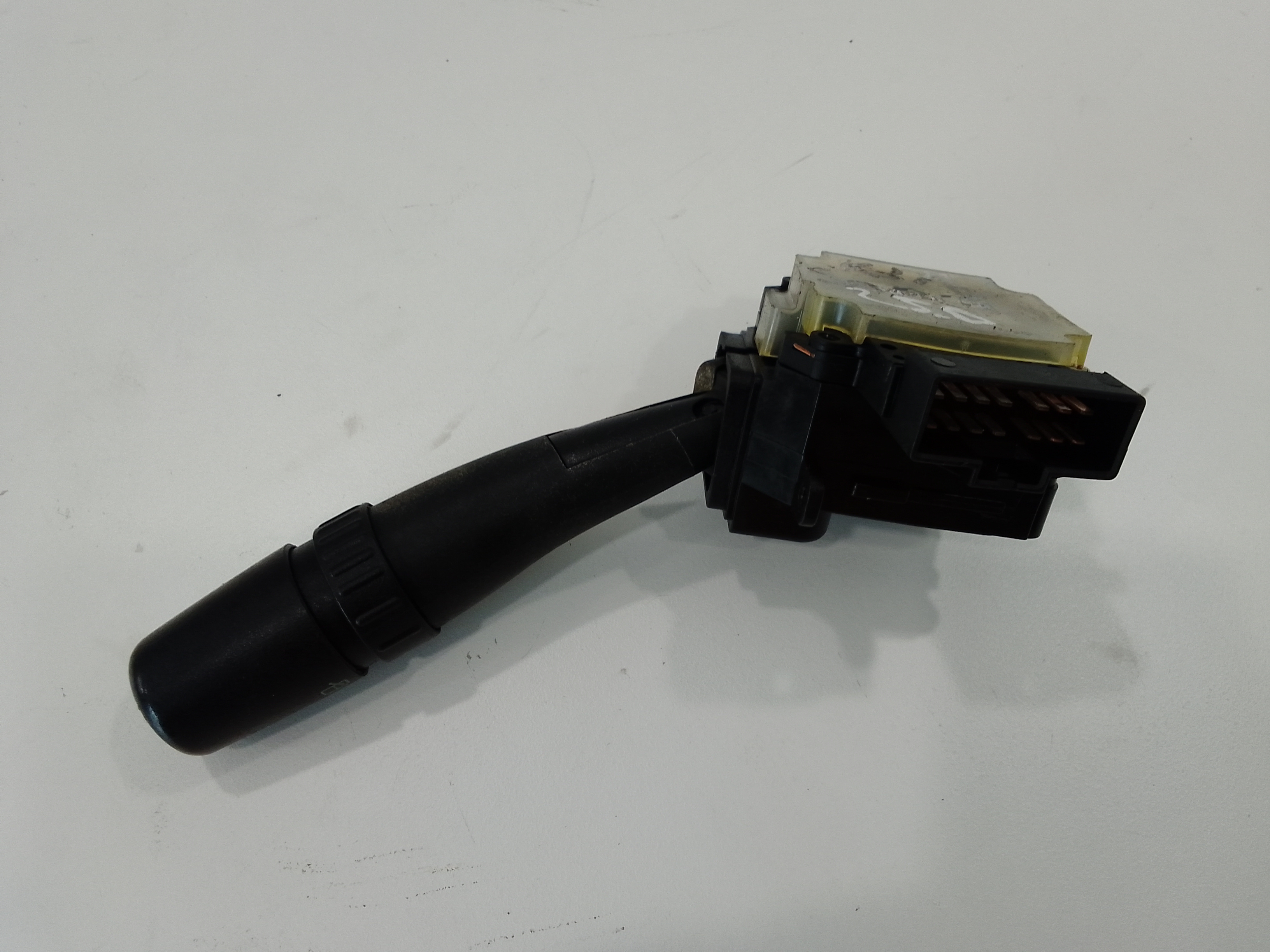 Devioluci destro per Kia Sorento 1 Serie (2002 - 2006)