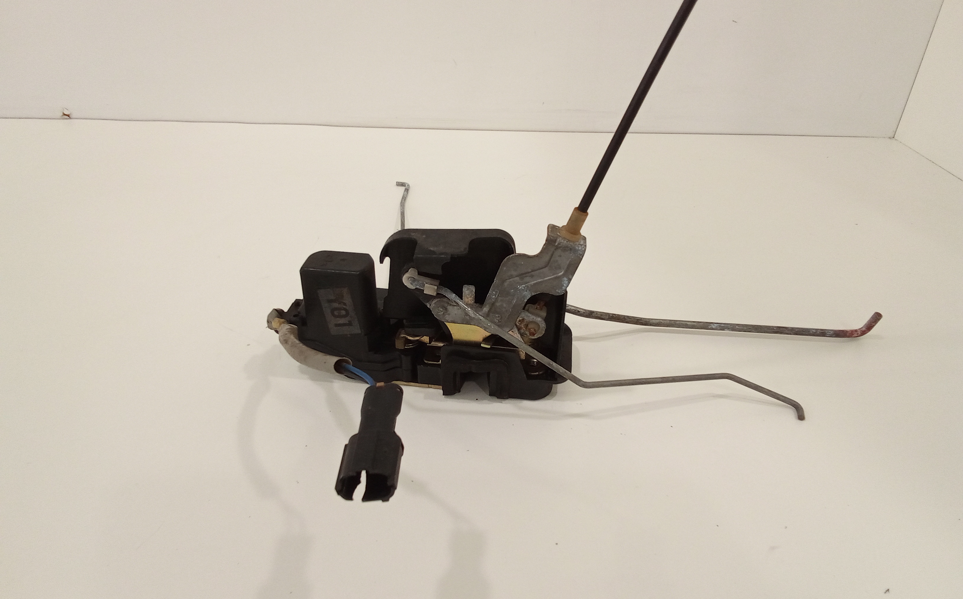 Serratura Anteriore Destra per Kia Sorento 1 Serie (2002 - 2006)