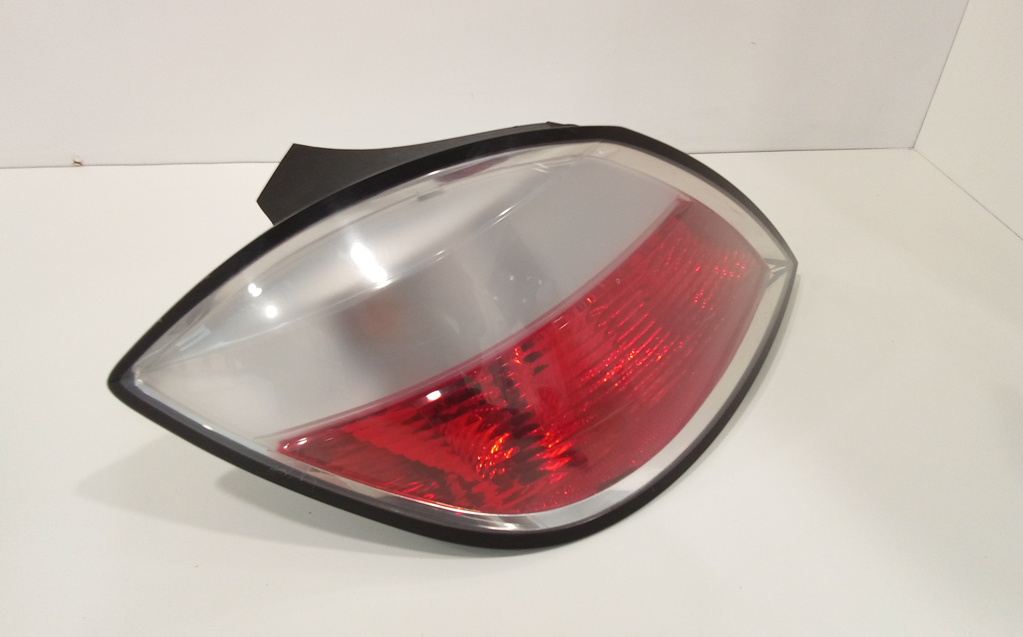 Stop fanale Posteriore sinistro lato Guida per Opel Astra H Berlina (2004 - 2007)