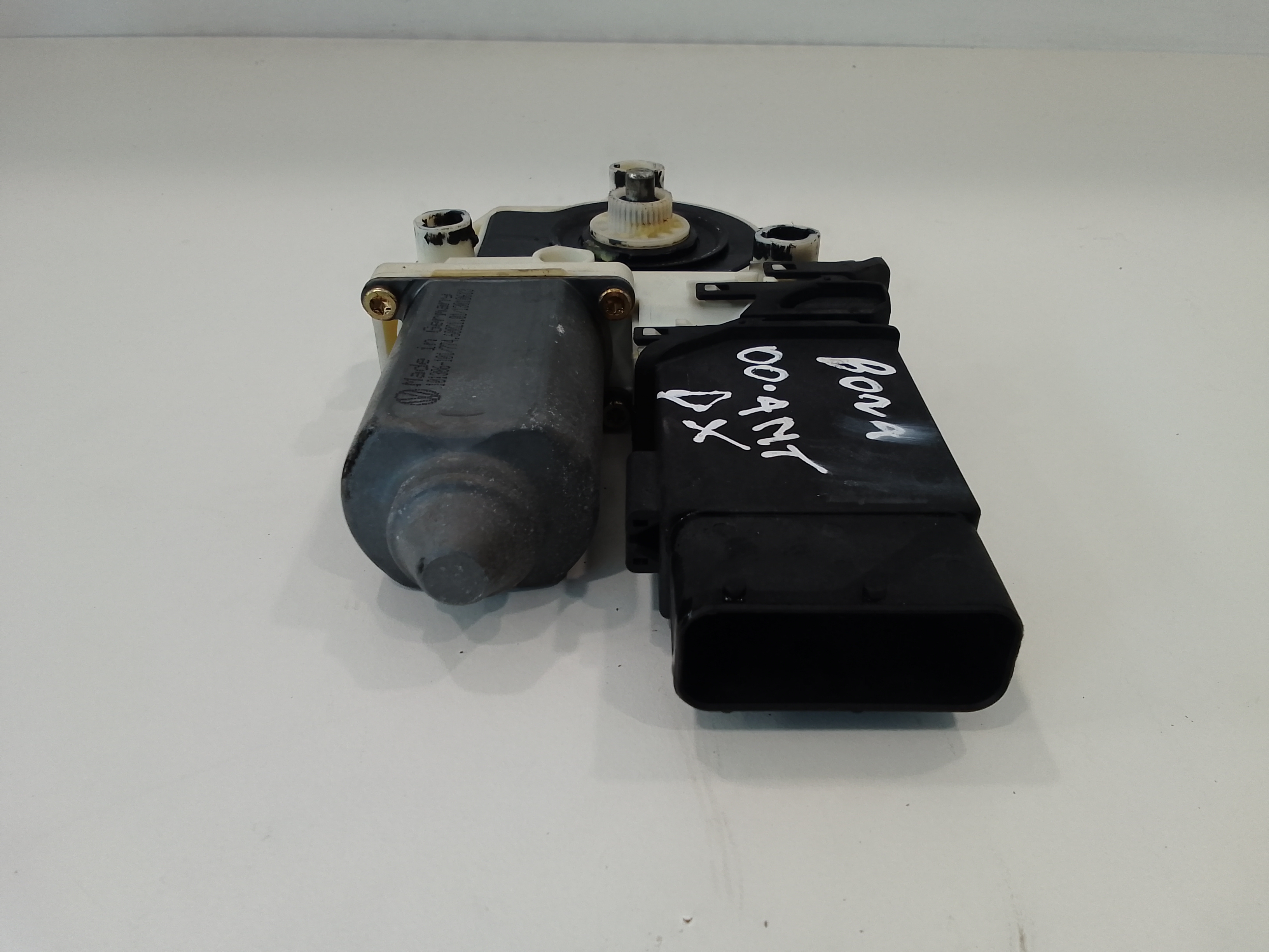 Motorino Alzavetro anteriore destra per Volkswagen Bora Berlina (1998 - 2005)