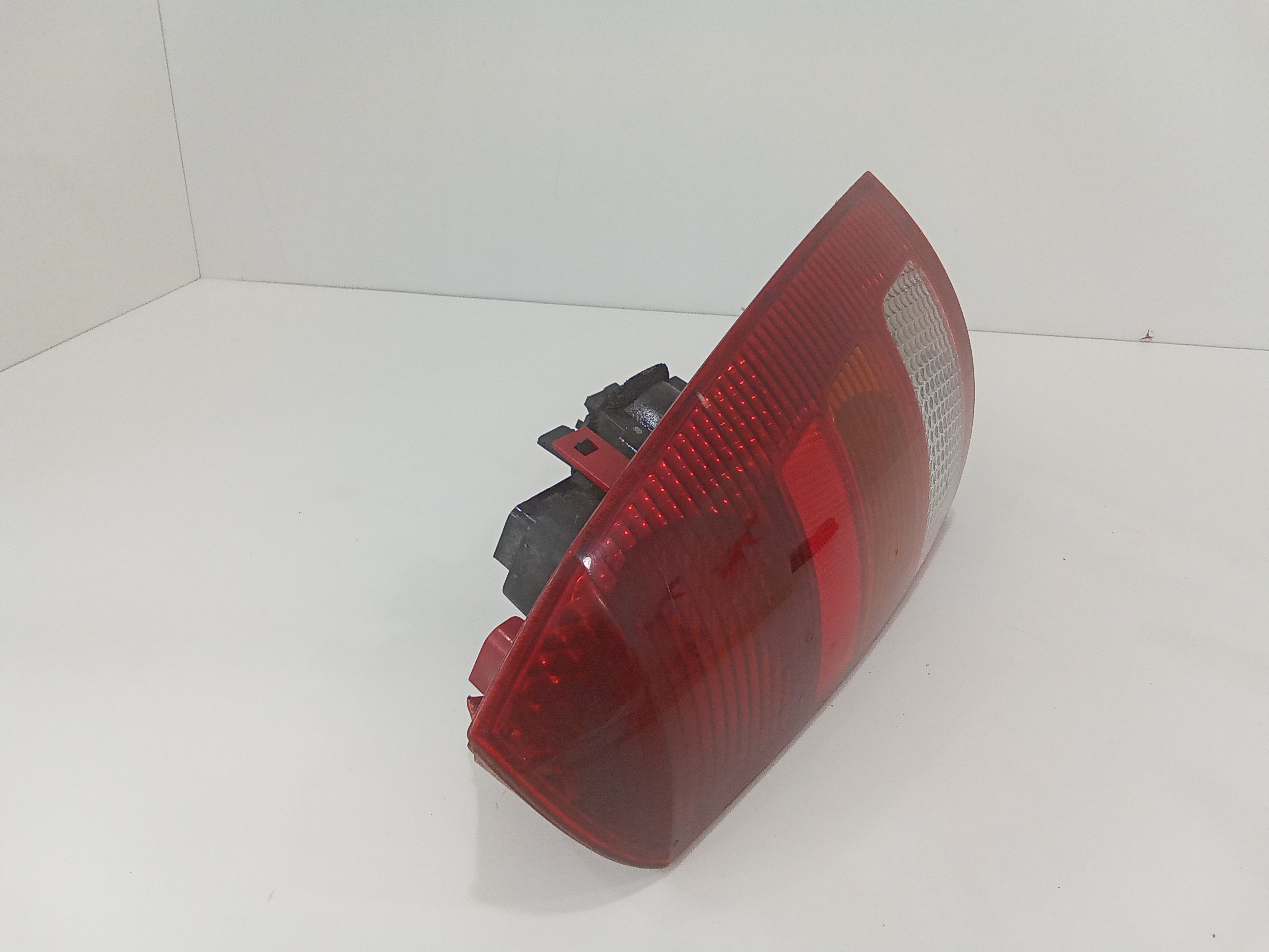 Stop fanale posteriore Destro Passeggero per Ford Focus S. Wagon 2 Serie (2001 - 2004)