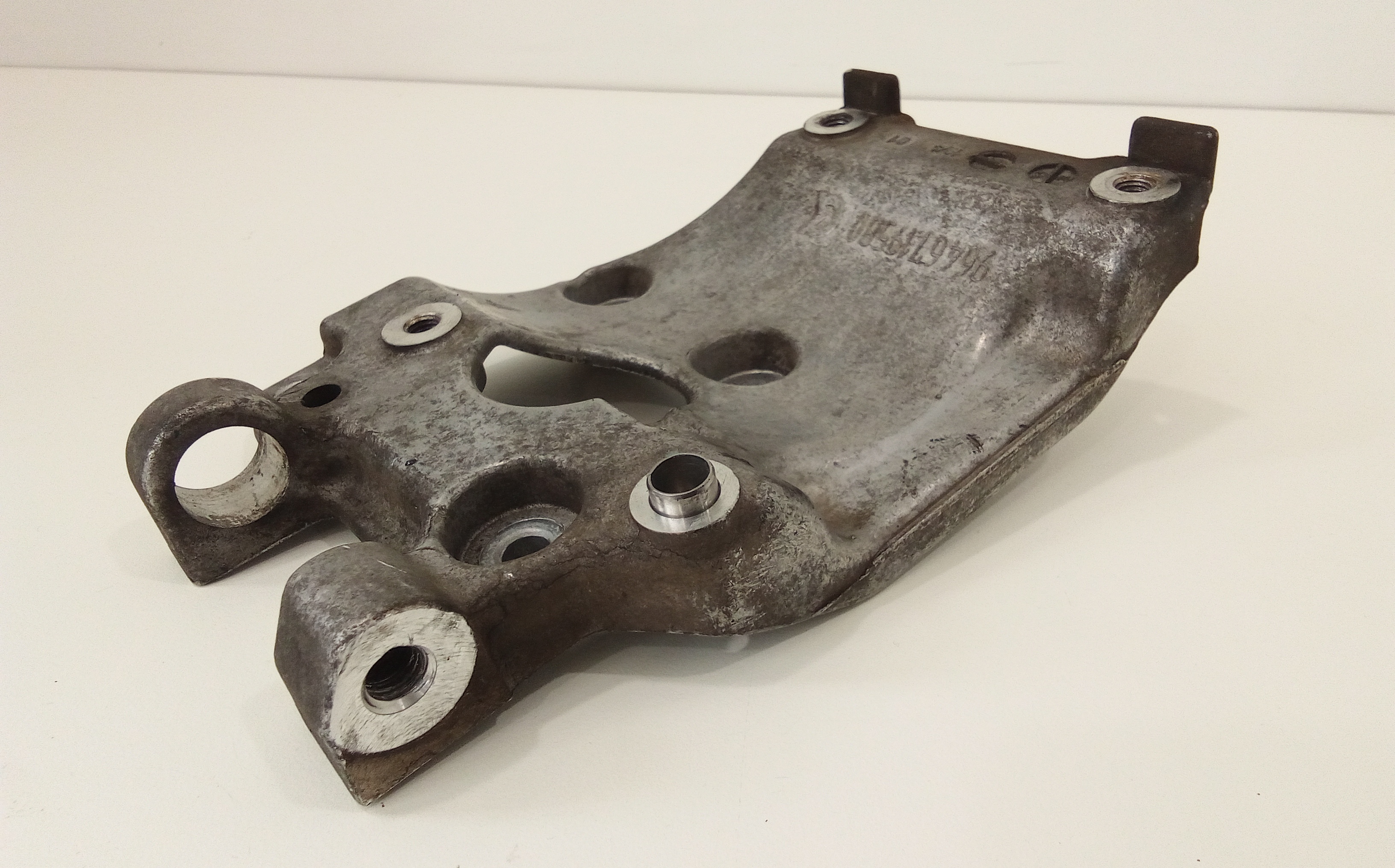 Staffa supporto compressore per Citroen C4 Berlina (2004 - 2008)