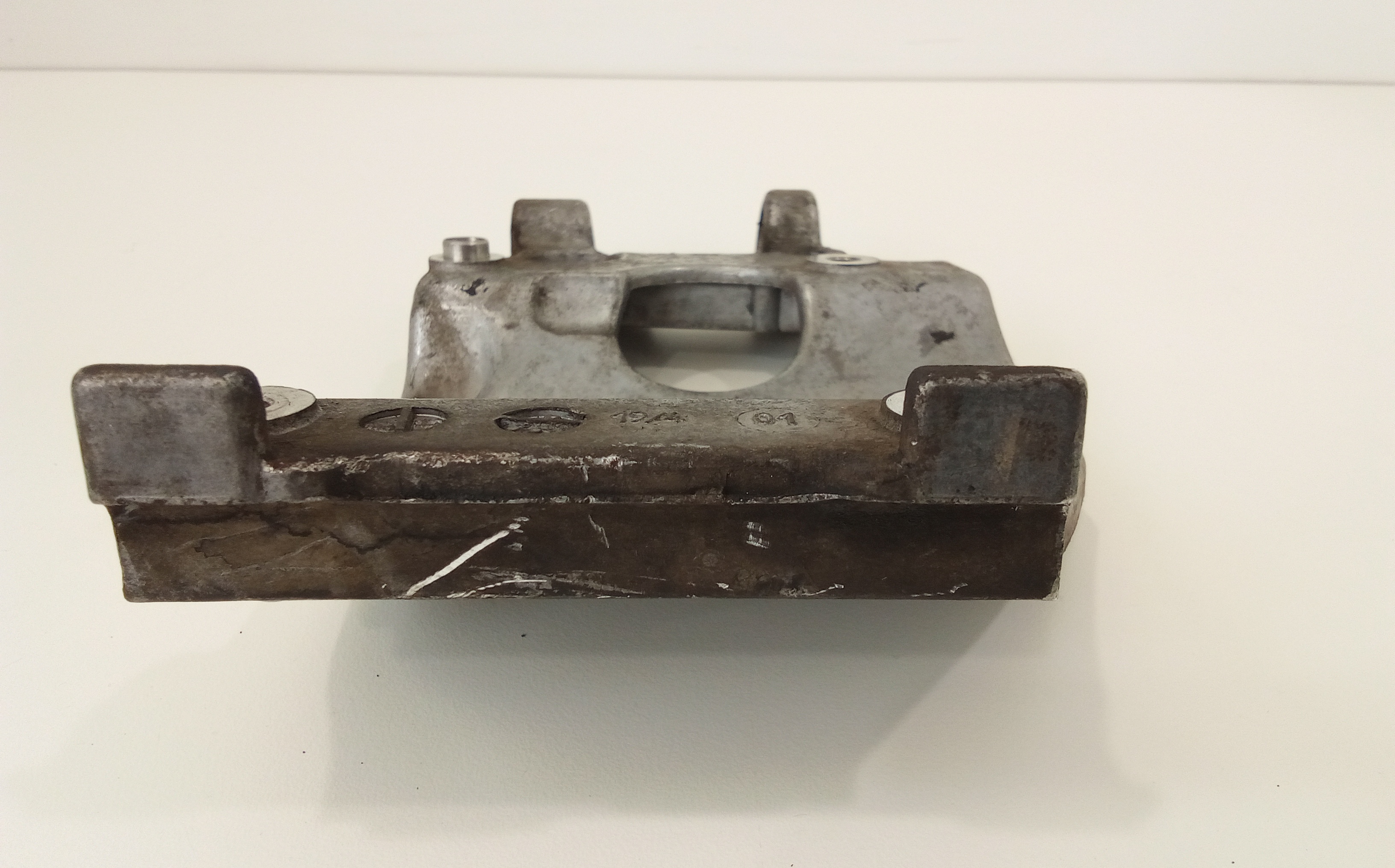 Staffa supporto compressore per Citroen C4 Berlina (2004 - 2008)