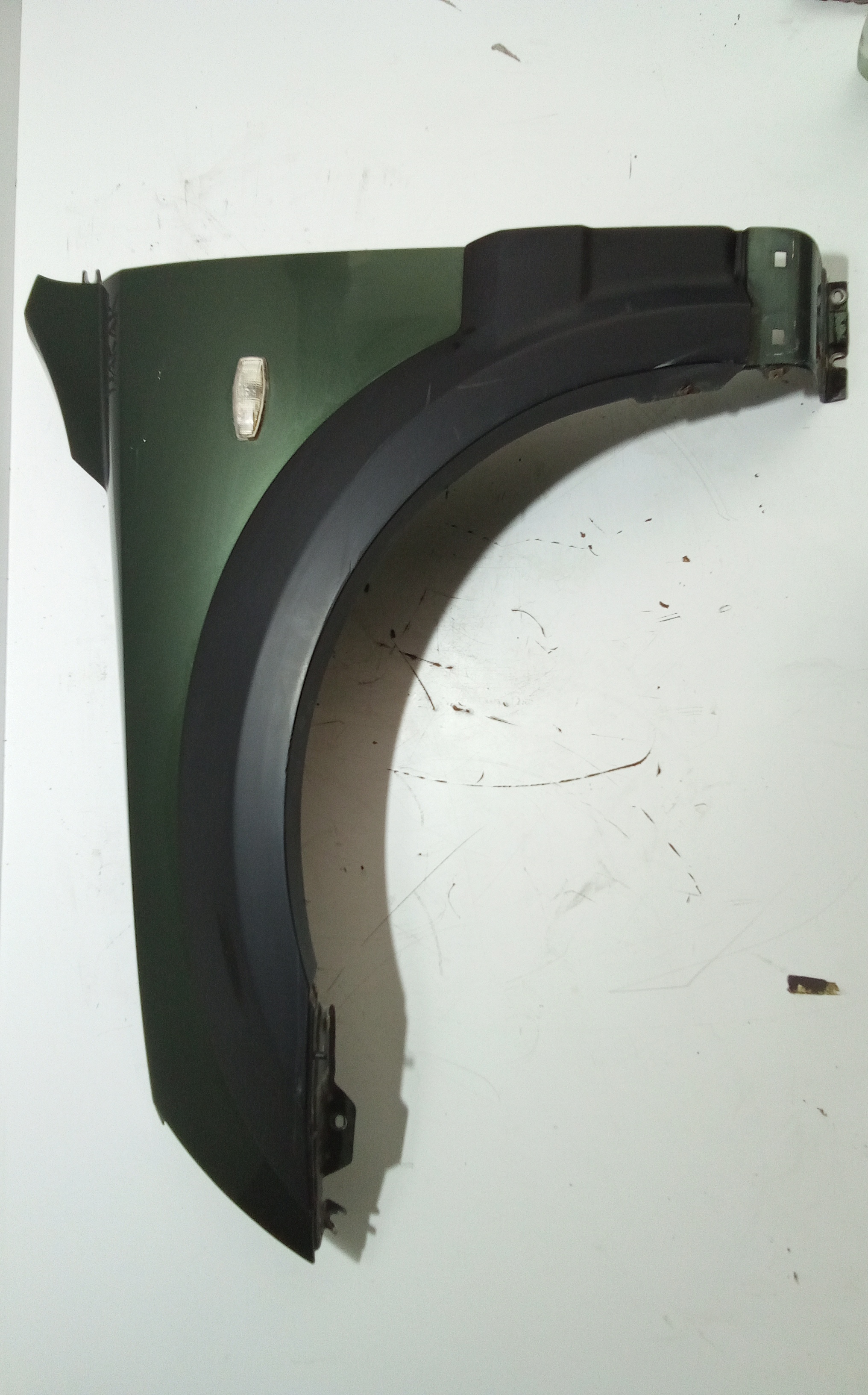 Parafango Anteriore Sinistro per Kia Sorento 1 Serie (2002 - 2006)