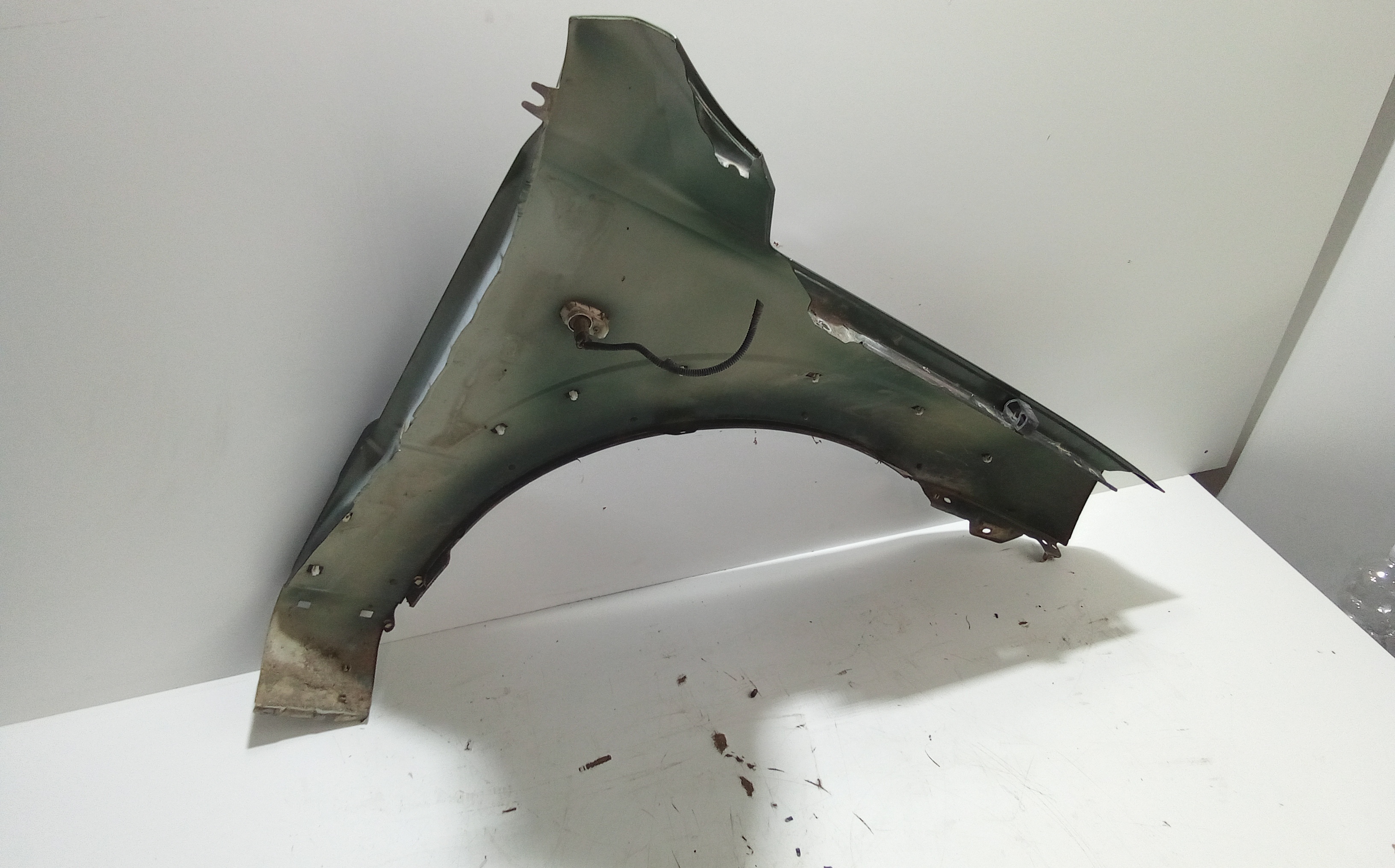 Parafango Anteriore Sinistro per Kia Sorento 1 Serie (2002 - 2006)