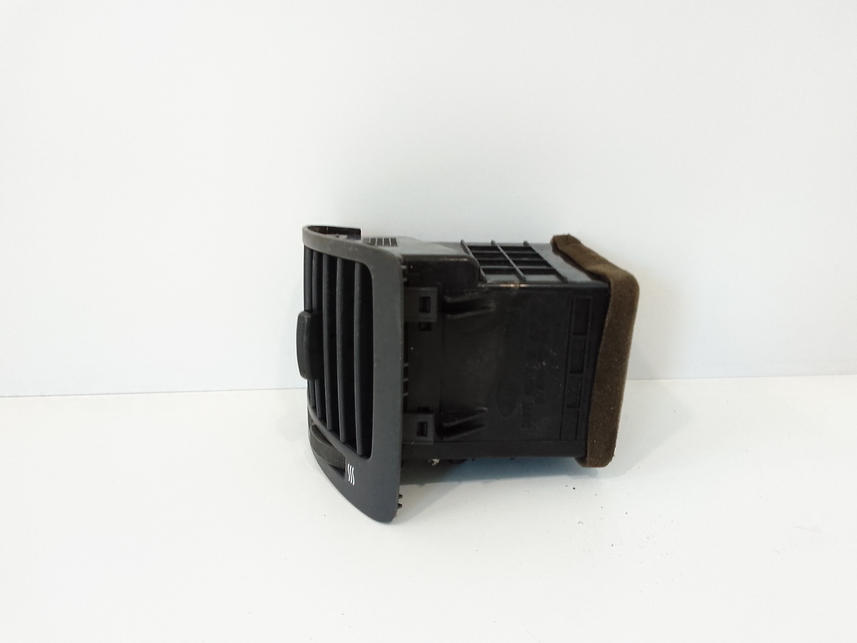 Bocchetta aria cruscotto lato passeggero per Kia Sorento 1 Serie (2002 - 2006)