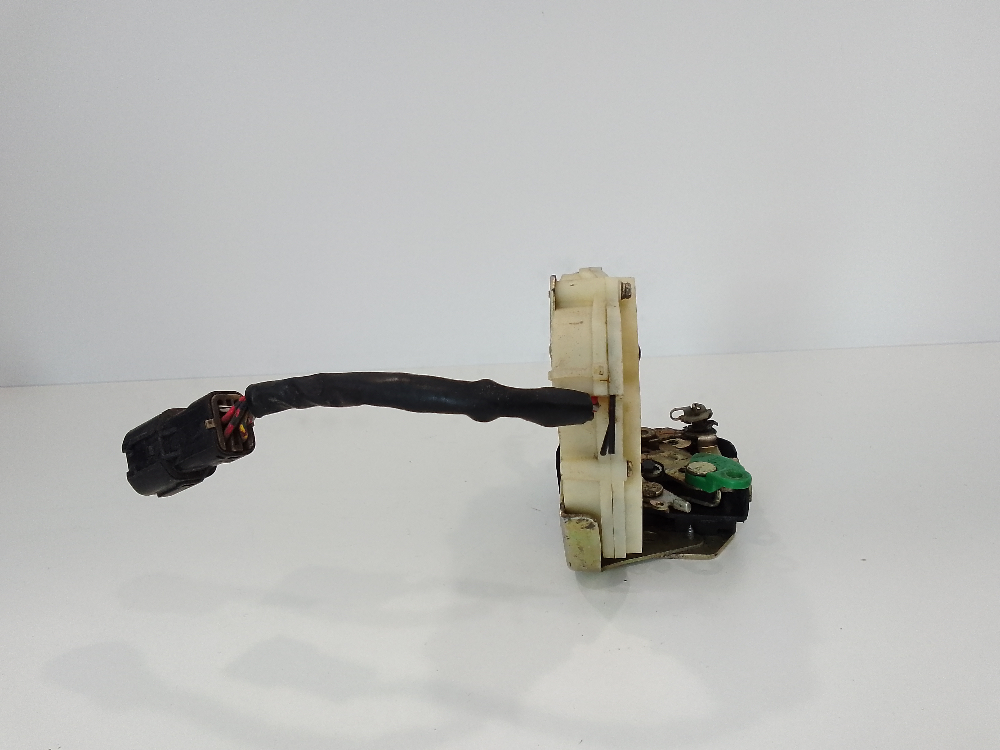 Serratura Anteriore Sinistra per Kia Sorento 1 Serie (2002 - 2006)