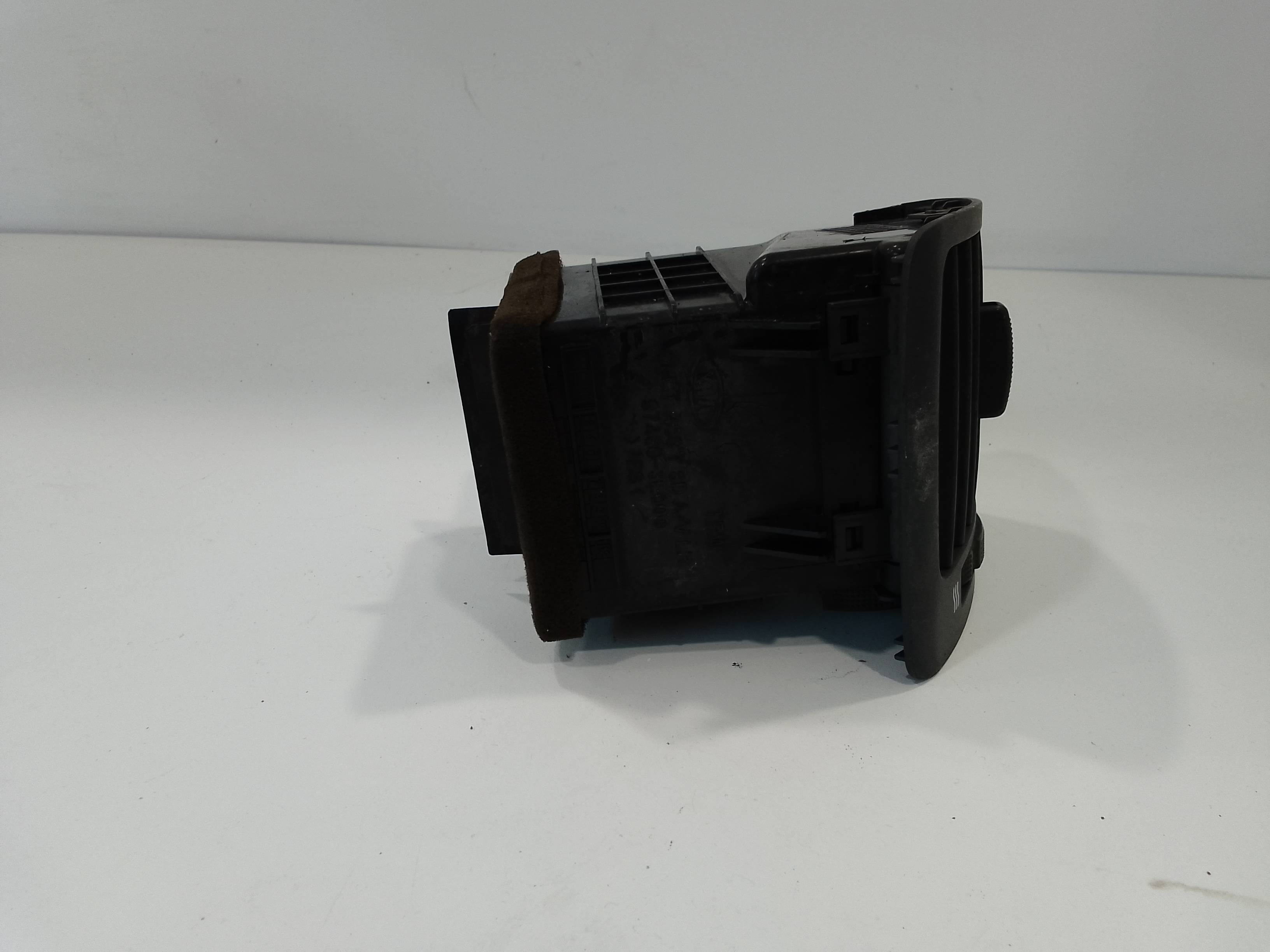 Bocchetta aria cruscotto lato guida per Kia Sorento 1 Serie (2002 - 2006)