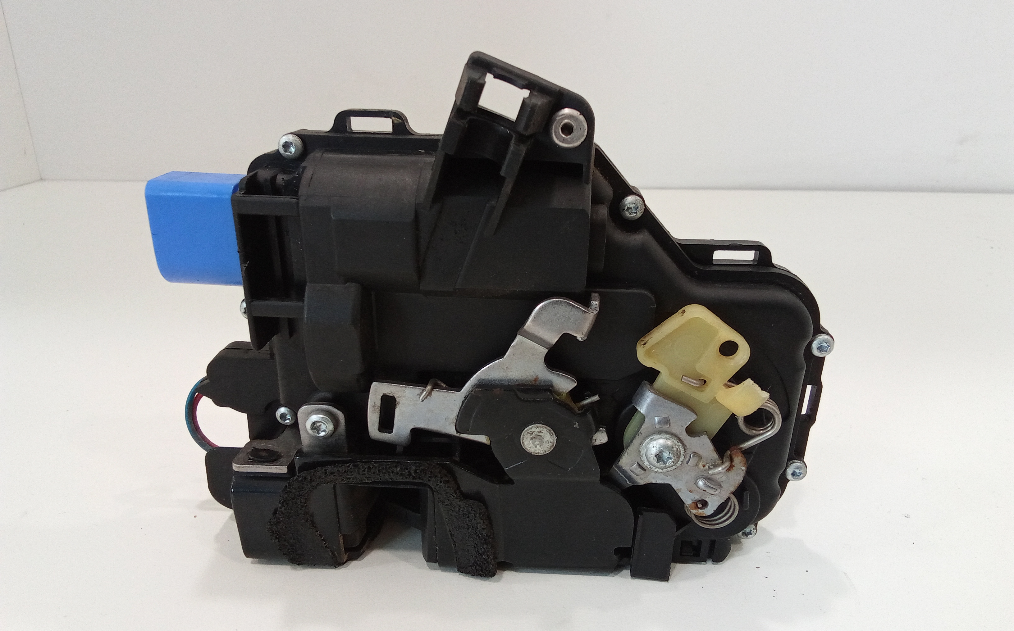 Serratura Anteriore Destra per Volkswagen Polo 4 Serie (2001 - 2009)