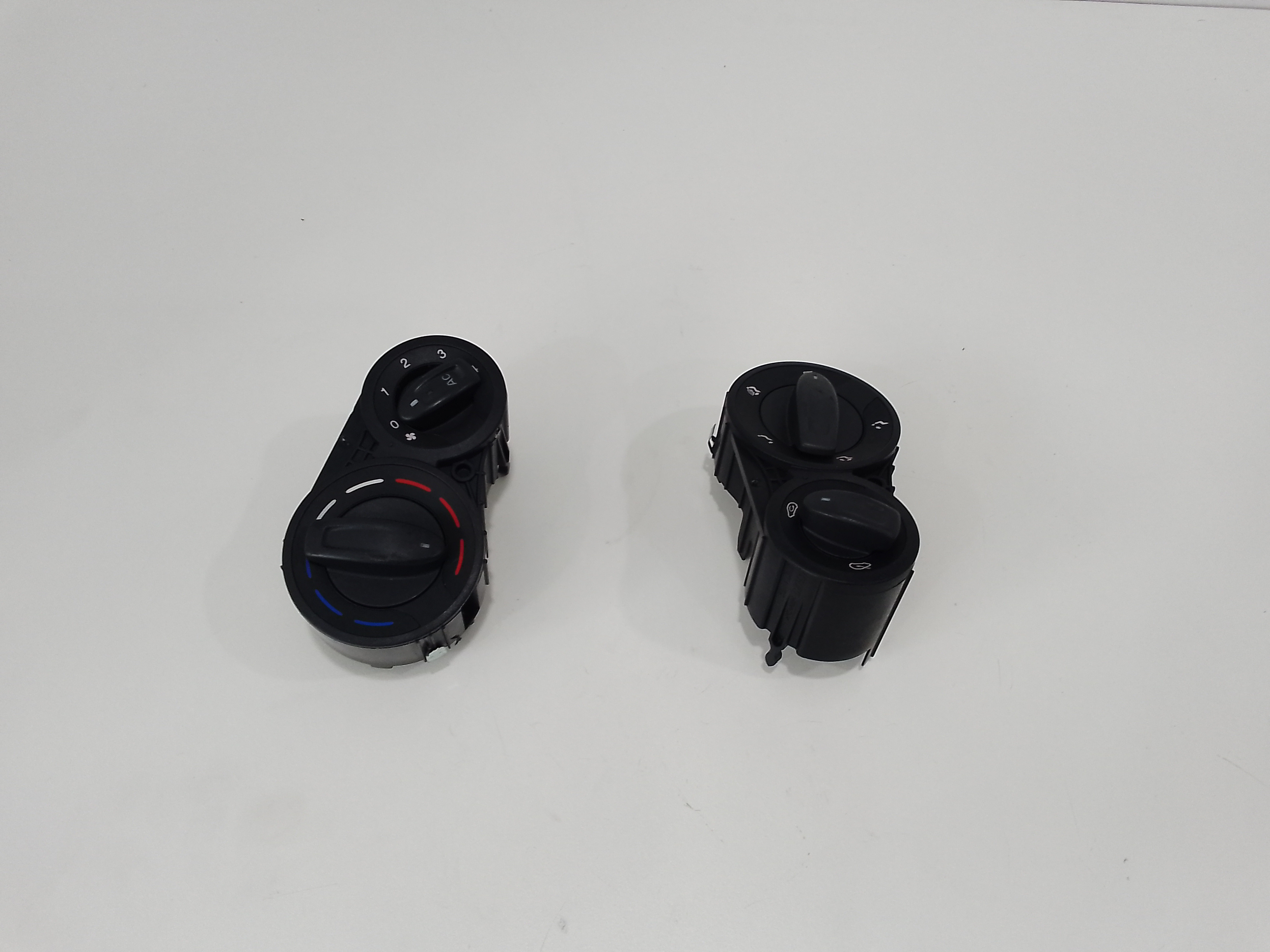 Manopole comando clima per Ford Focus Berlina 3 Serie (2004 - 2008)