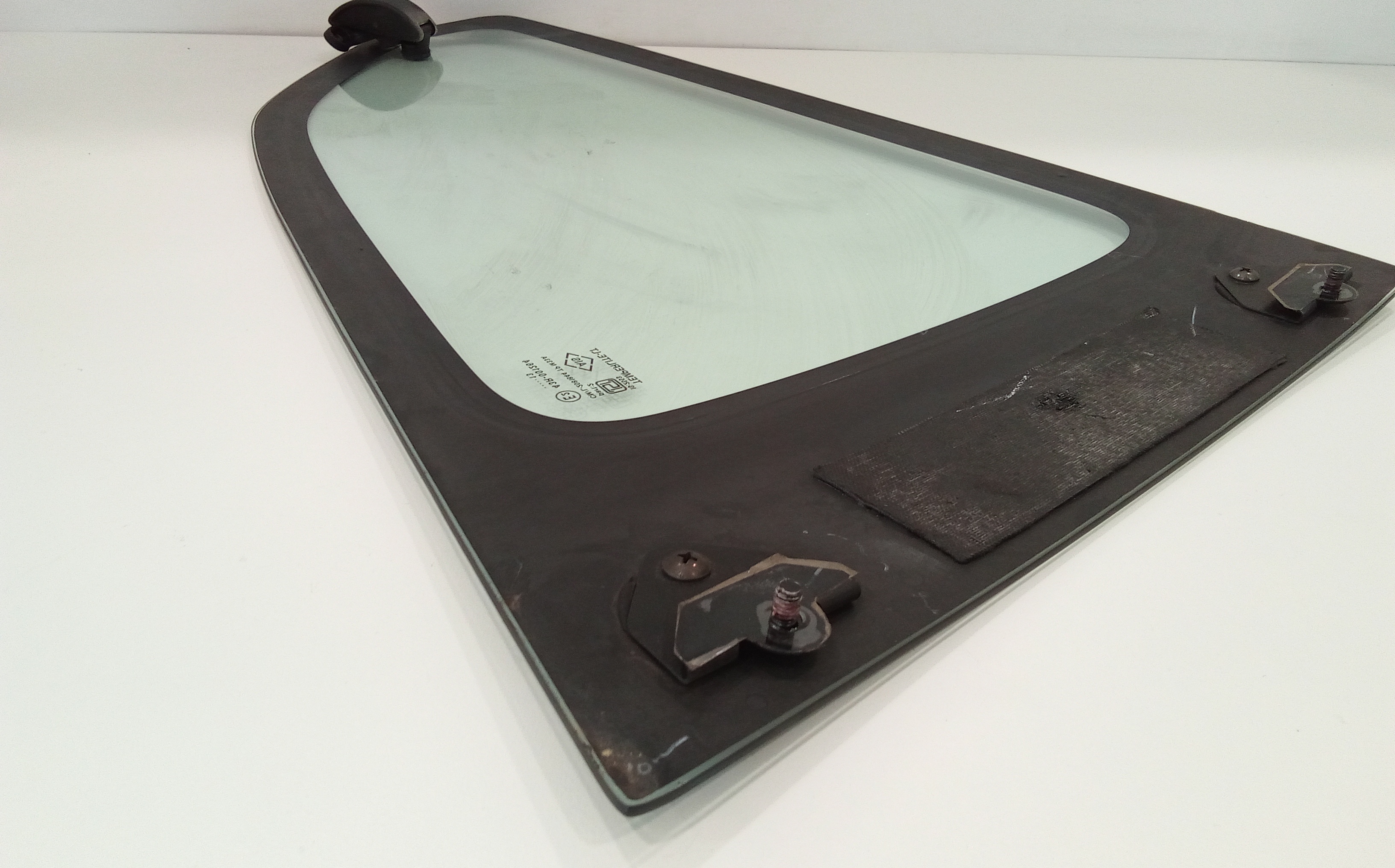 Vetro a compasso posteriore Sinistro per Suzuki Alto 3 Serie (2008 - In produzione)