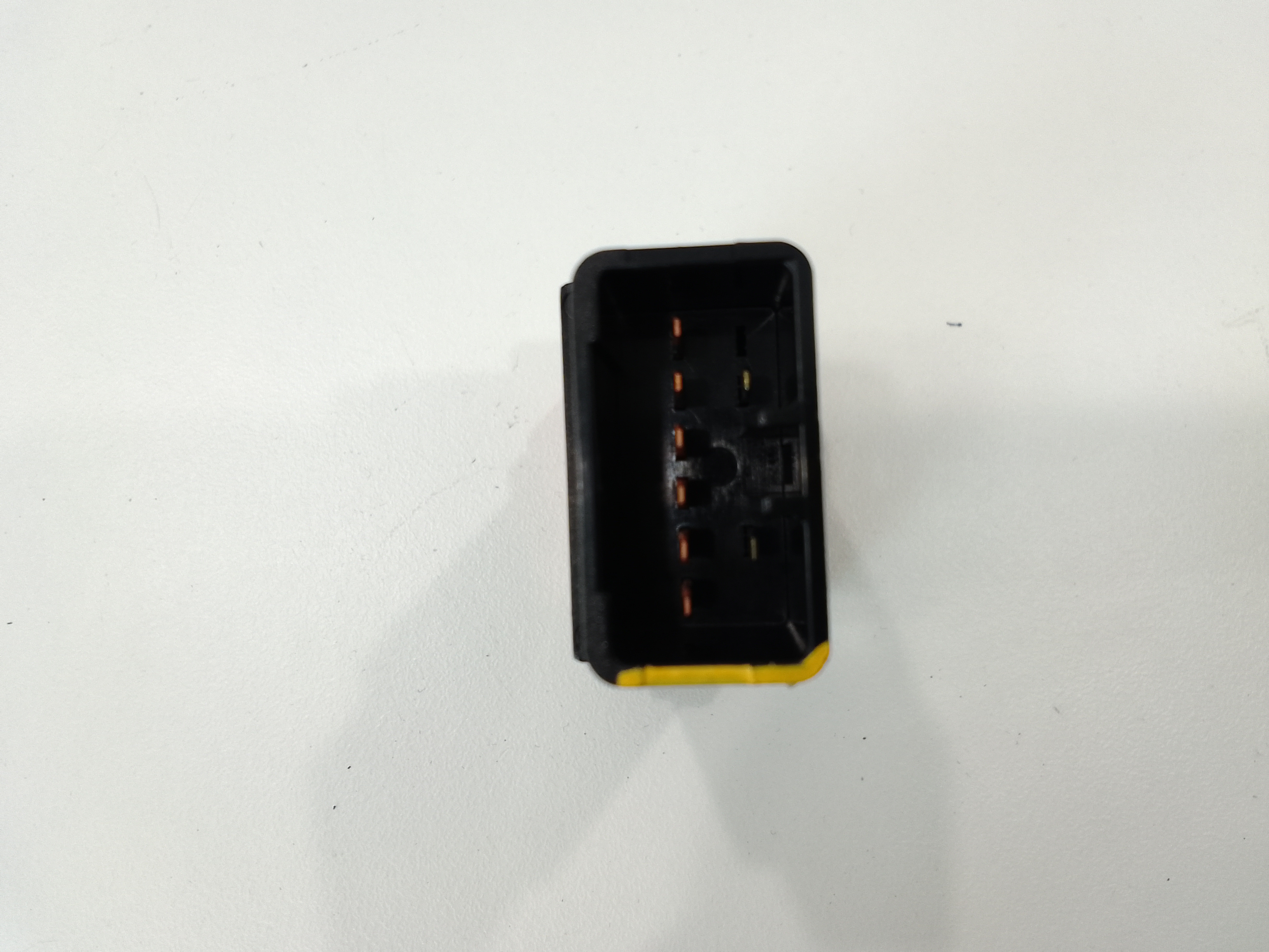 Pulsante luci di emergenza per Hyundai Tucson  Serie (04>09) (2004 - 2009)