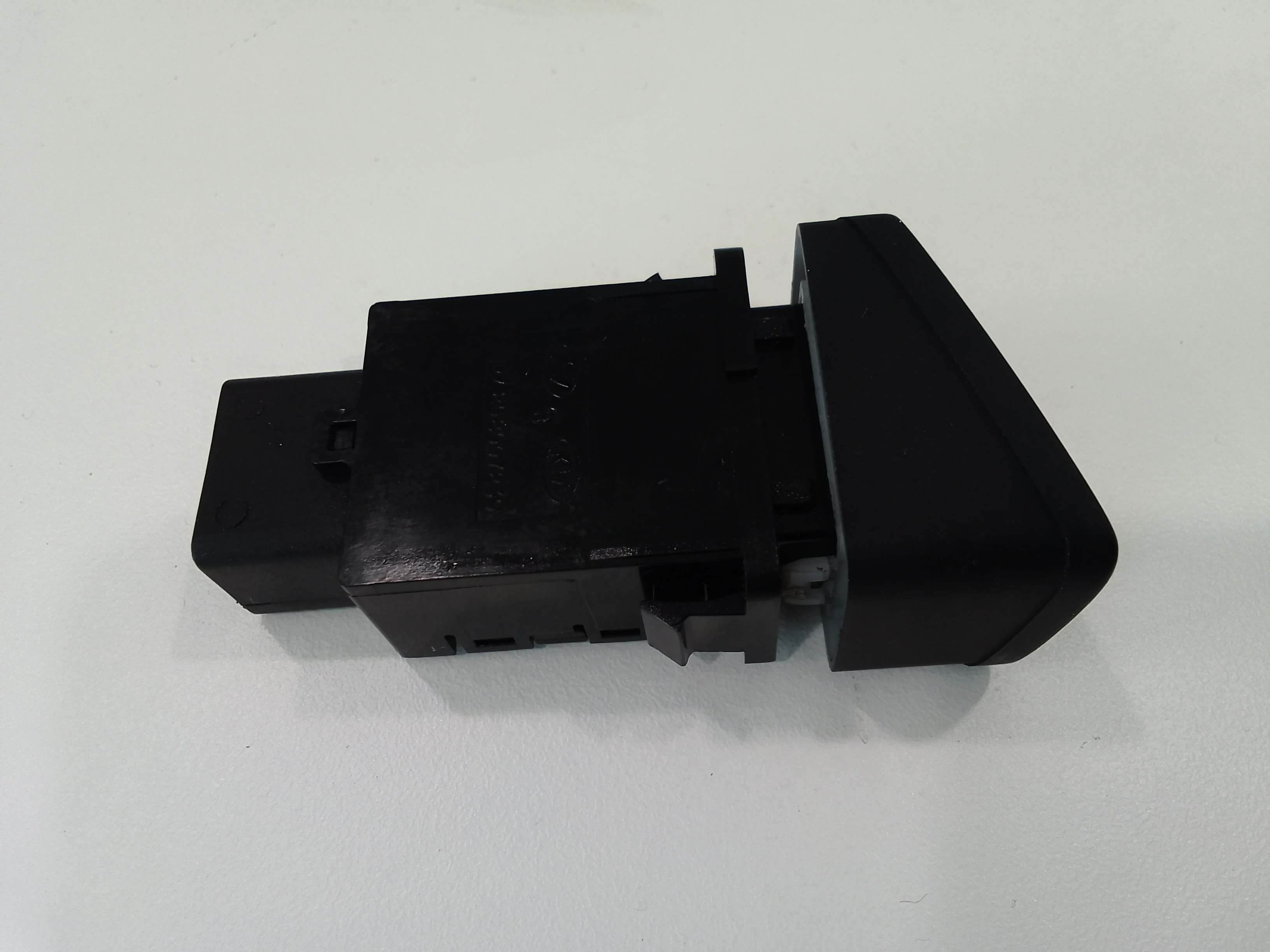 Pulsante Tergilunotto posteriore per Hyundai Tucson  Serie (04>09) (2004 - 2009)