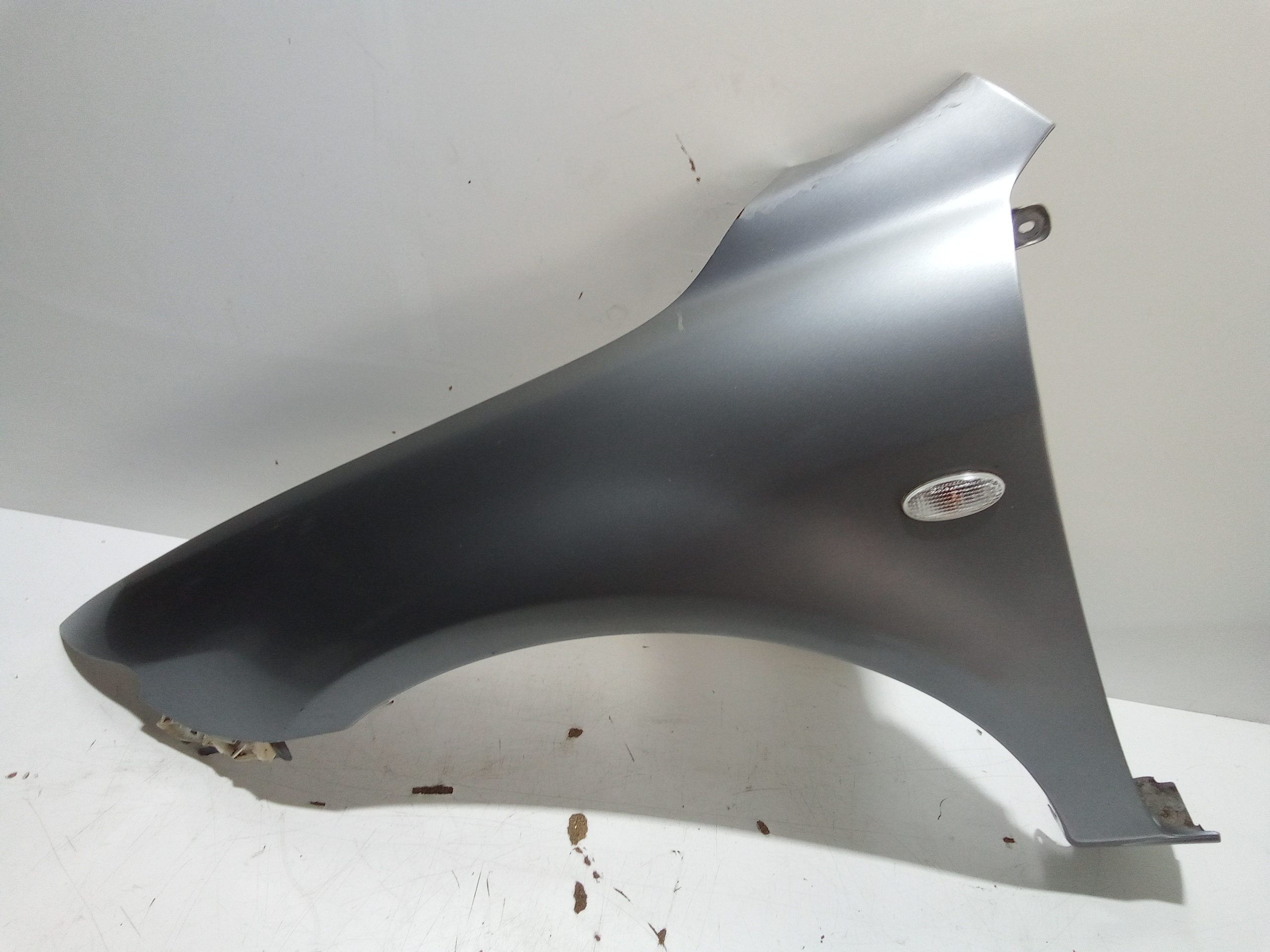 Parafango Anteriore Sinistro per Mazda 6 Berlina (2002 - 2008)