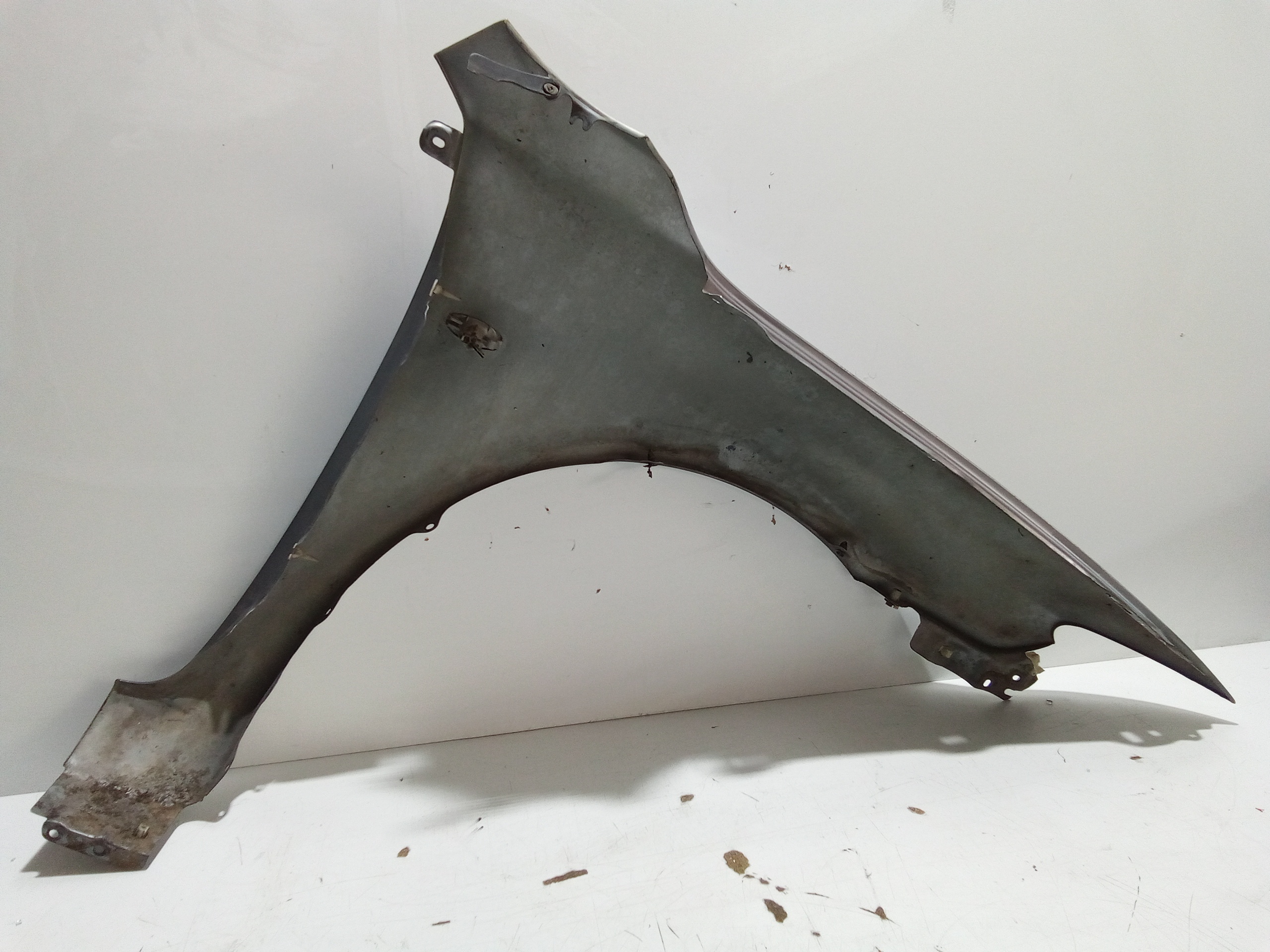 Parafango Anteriore Sinistro per Mazda 6 Berlina (2002 - 2008)