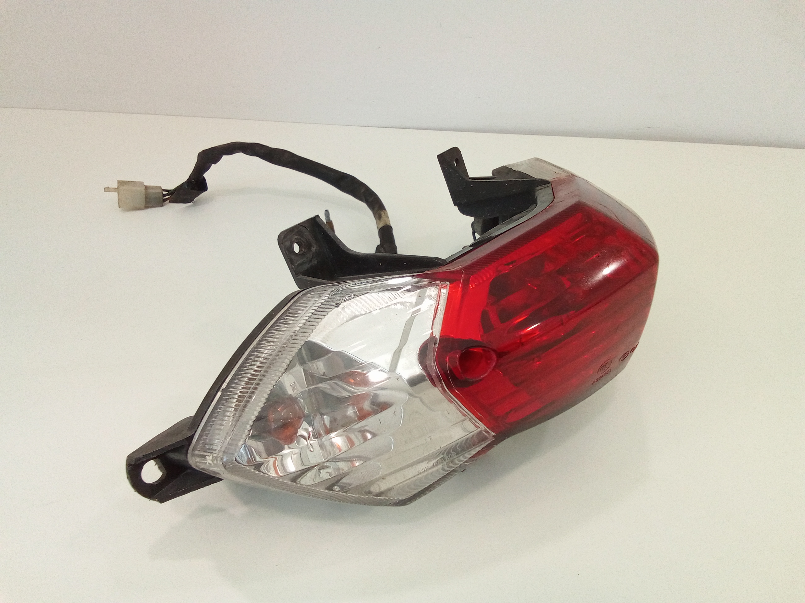 Stop posteriore per Peugeot Tweet 125cc (2010 - 2014)