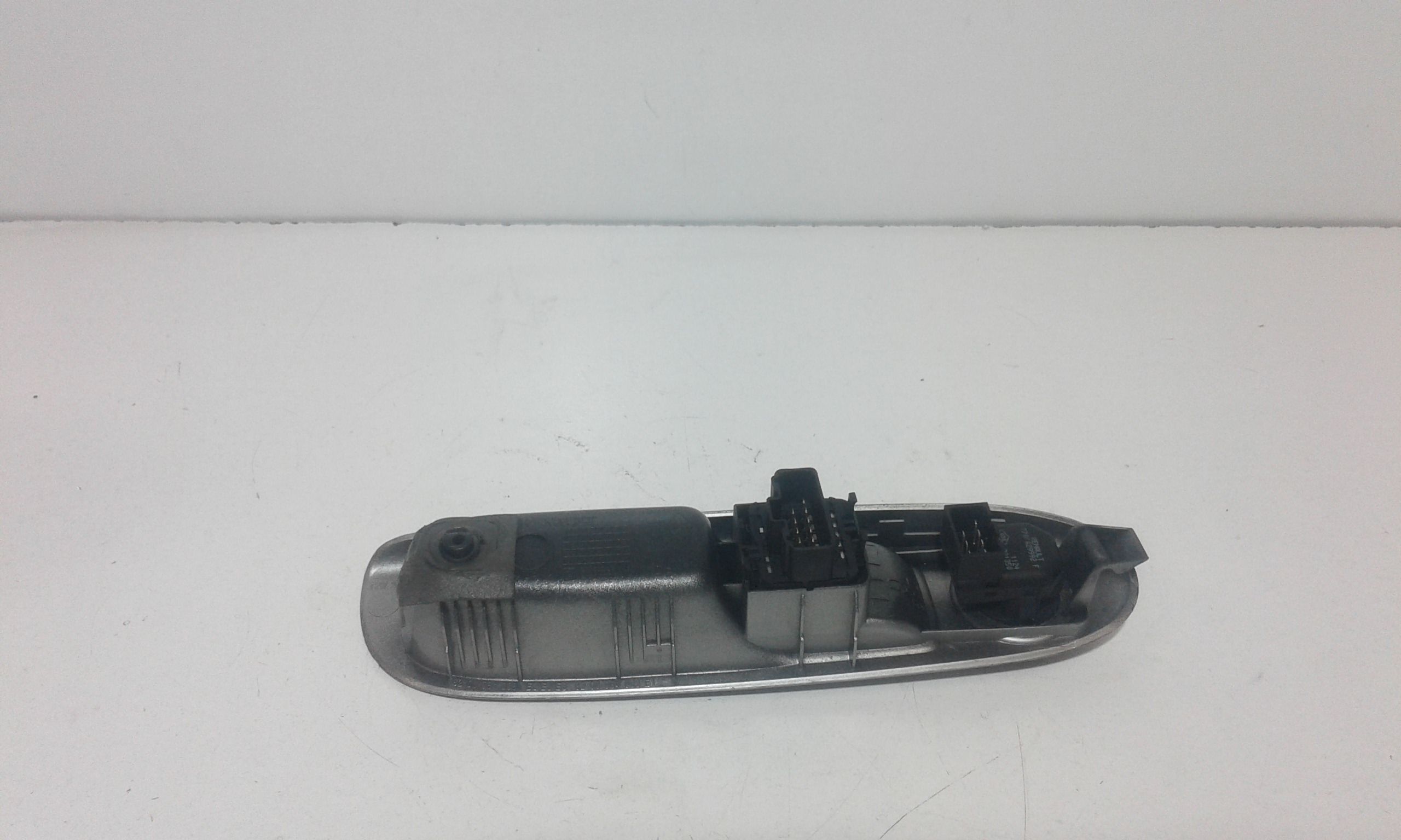 Pulsantiera Anteriore Sinistra Guida RENAULT Clio Serie (01>05)