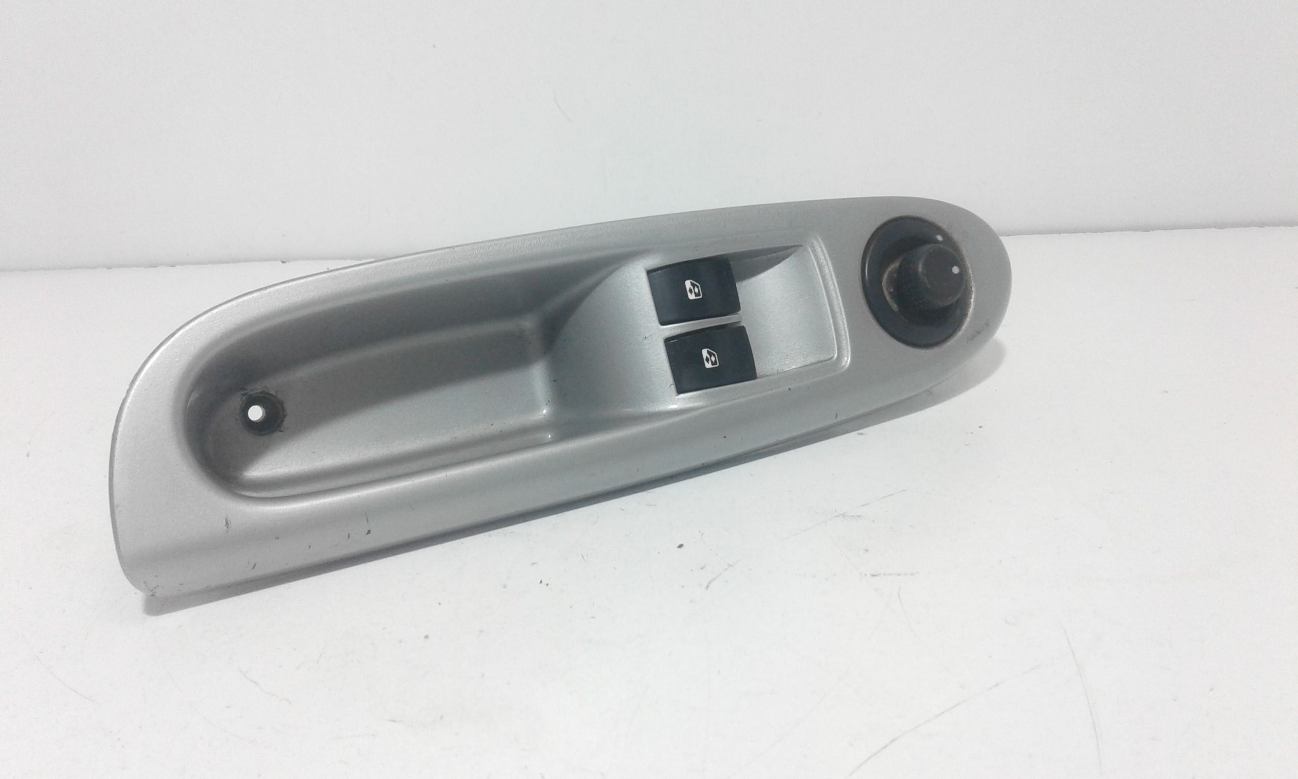 Pulsantiera Anteriore Sinistra Guida RENAULT Clio Serie (01>05)