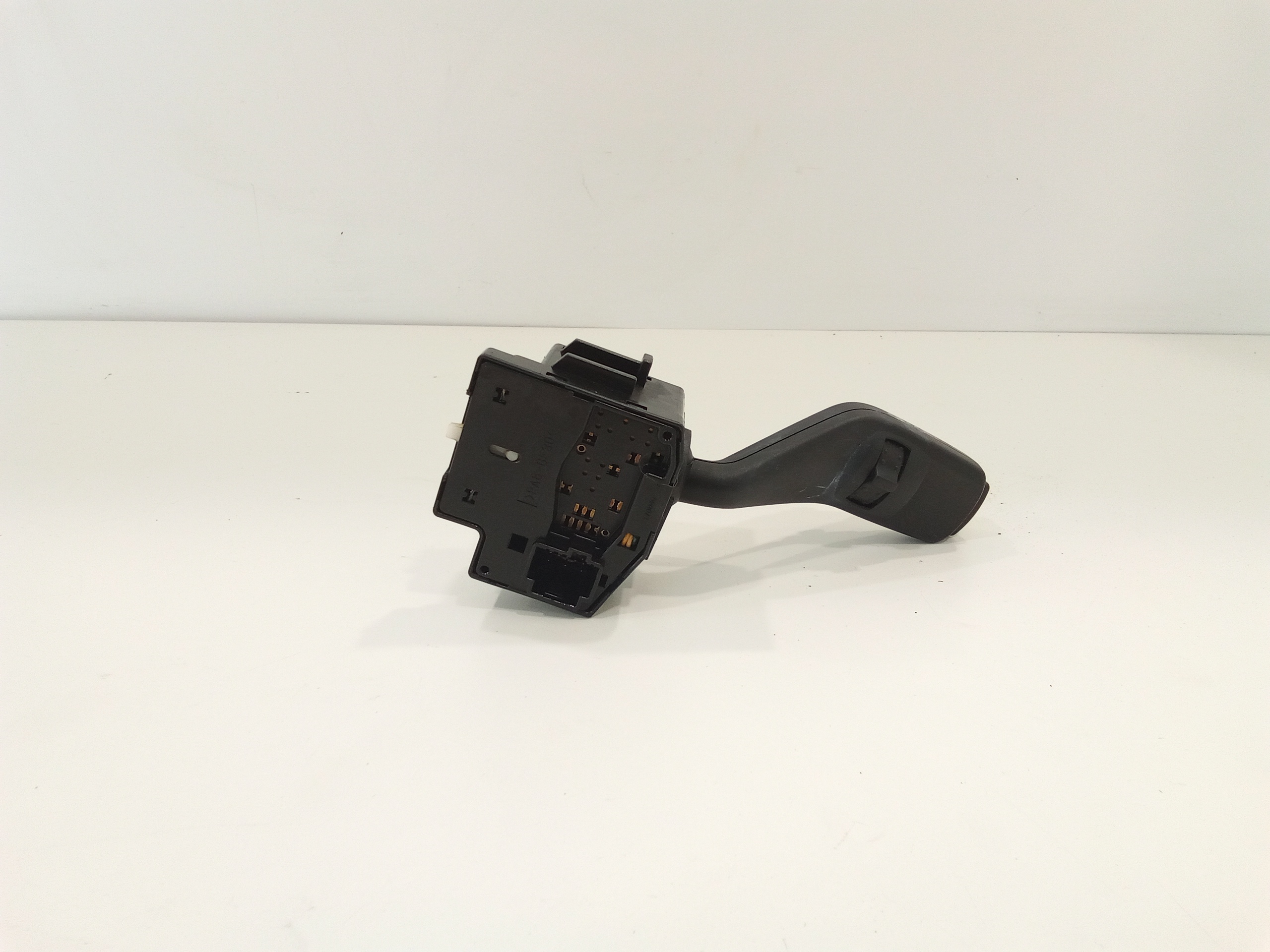 Devioluci sinistro per Ford Focus Berlina 3 Serie (2004 - 2008)